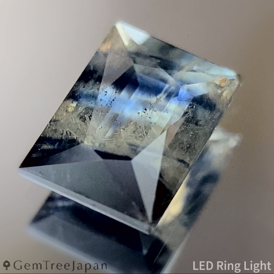Un-Heat Parti-Color Sapphire 1.065ct / Vietnam