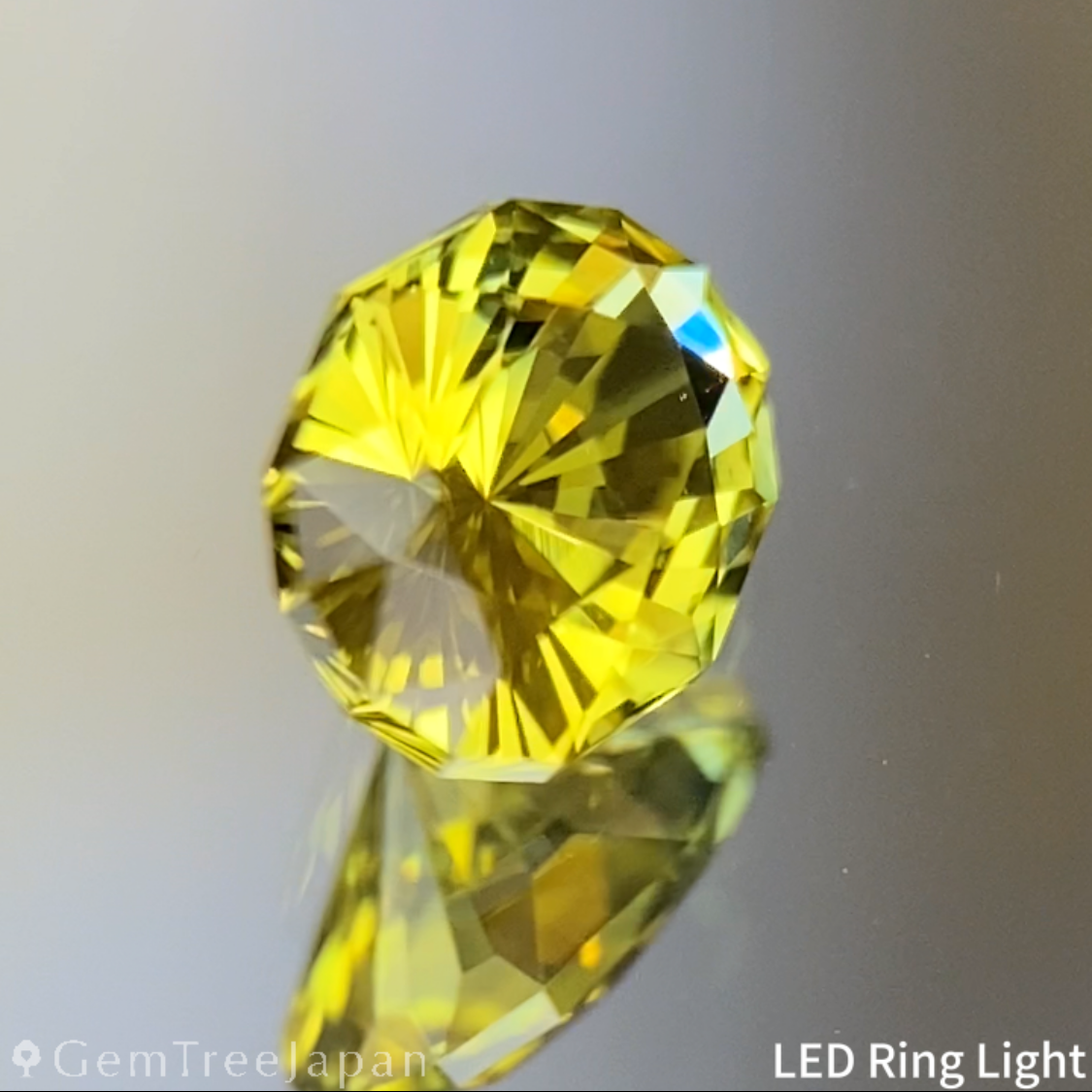 【3万円のお買い物で無料に】Greenish Yellow Sapphire 0.528ct / Vietnam