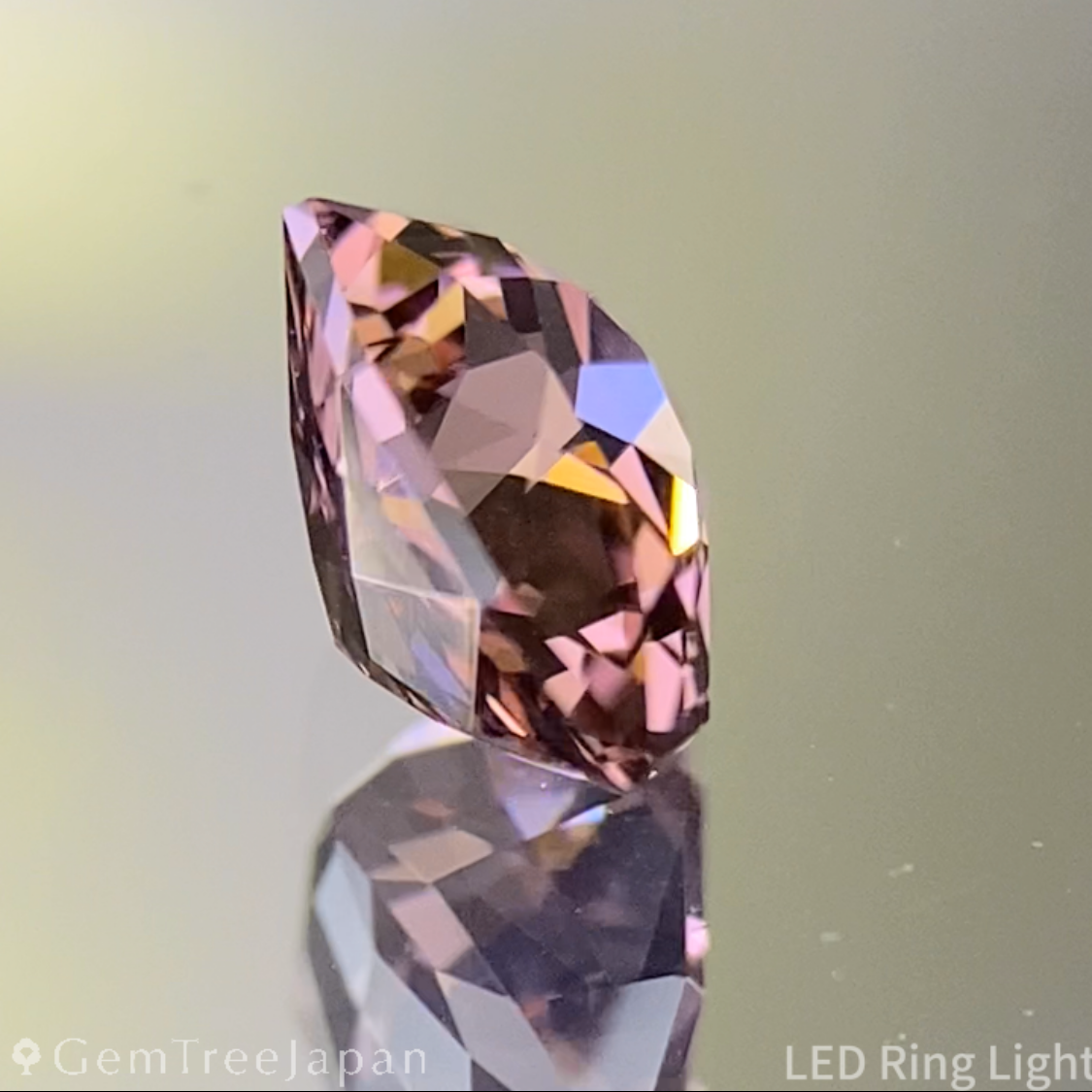 Orangy Purple Spinel 0.651ct / Sri Lanka