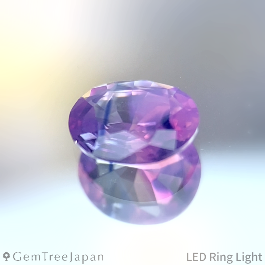 Un-Heat Parti-Color Sapphire 0.326ct / Vietnam