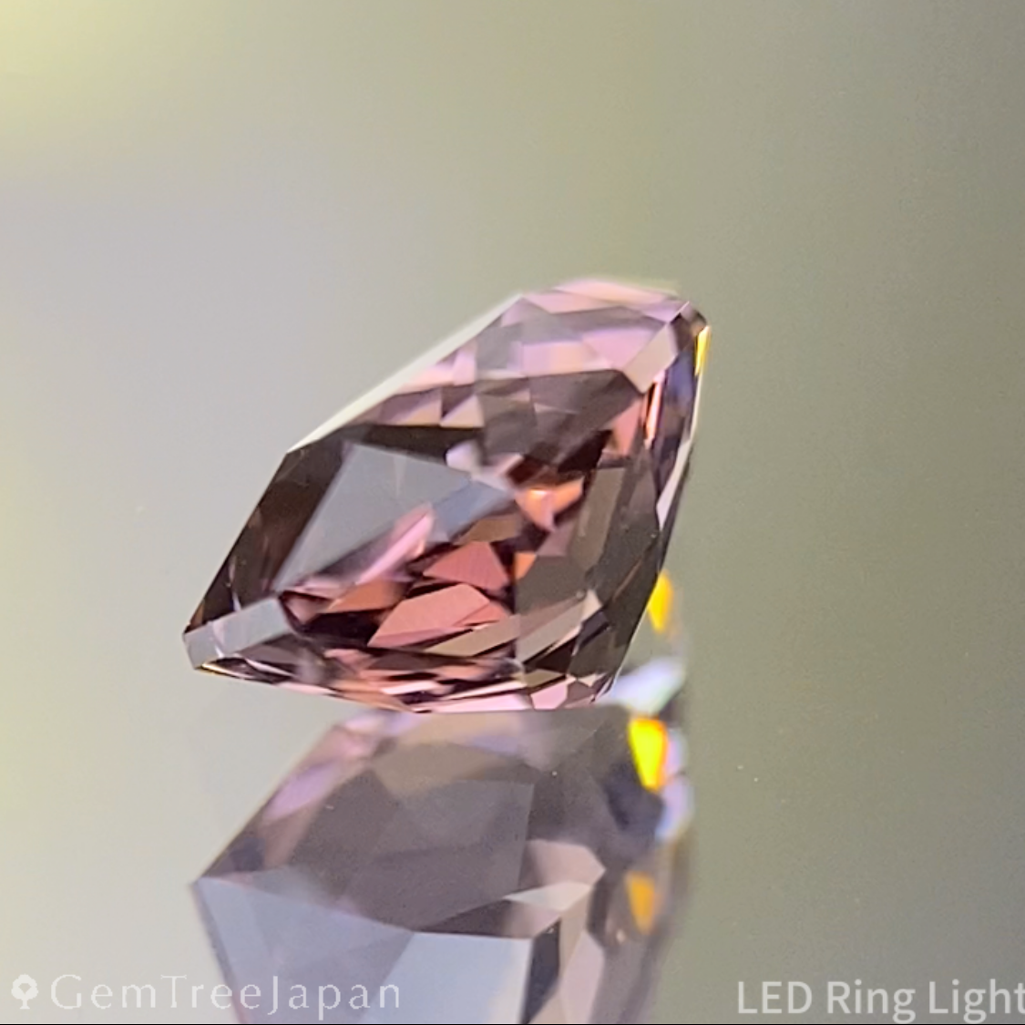 Orangy Purple Spinel 0.651ct / Sri Lanka
