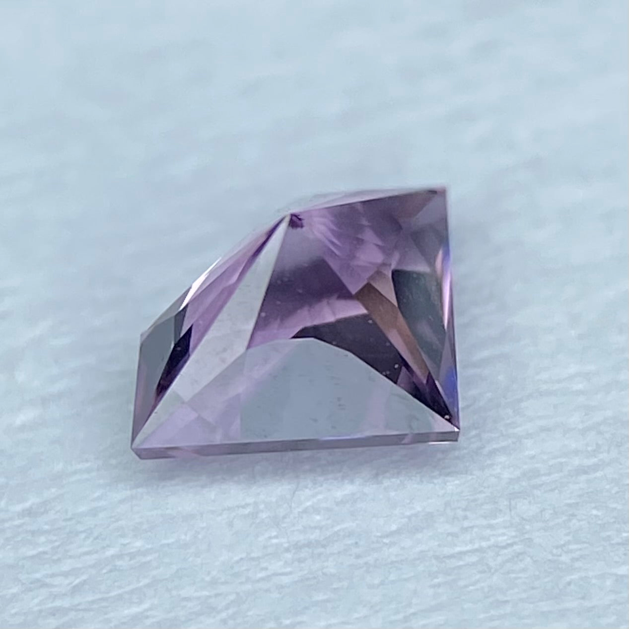 Spinel 0.41ct / Vietnam