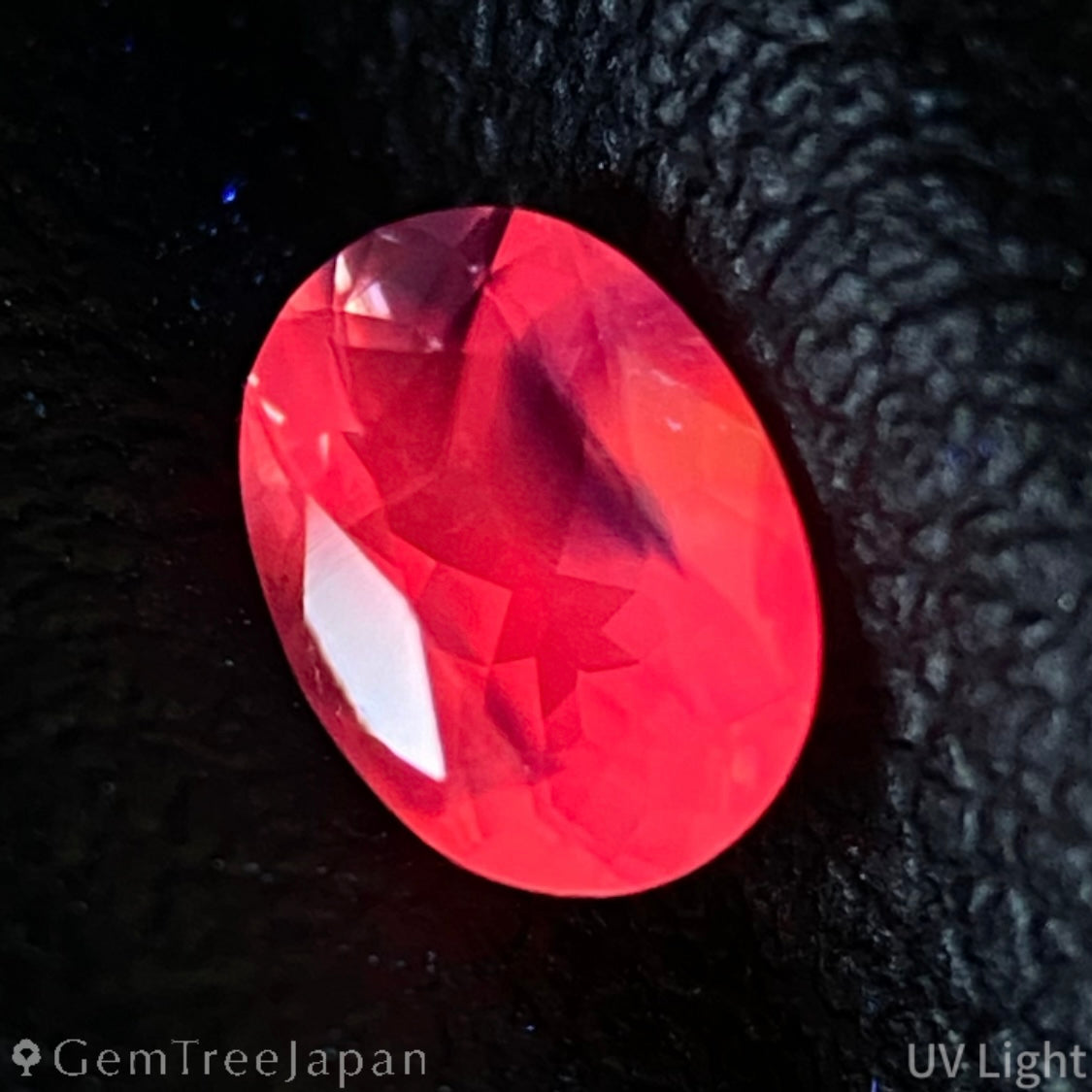 Un-Heat Parti-Color Sapphire 0.415ct / Vietnam