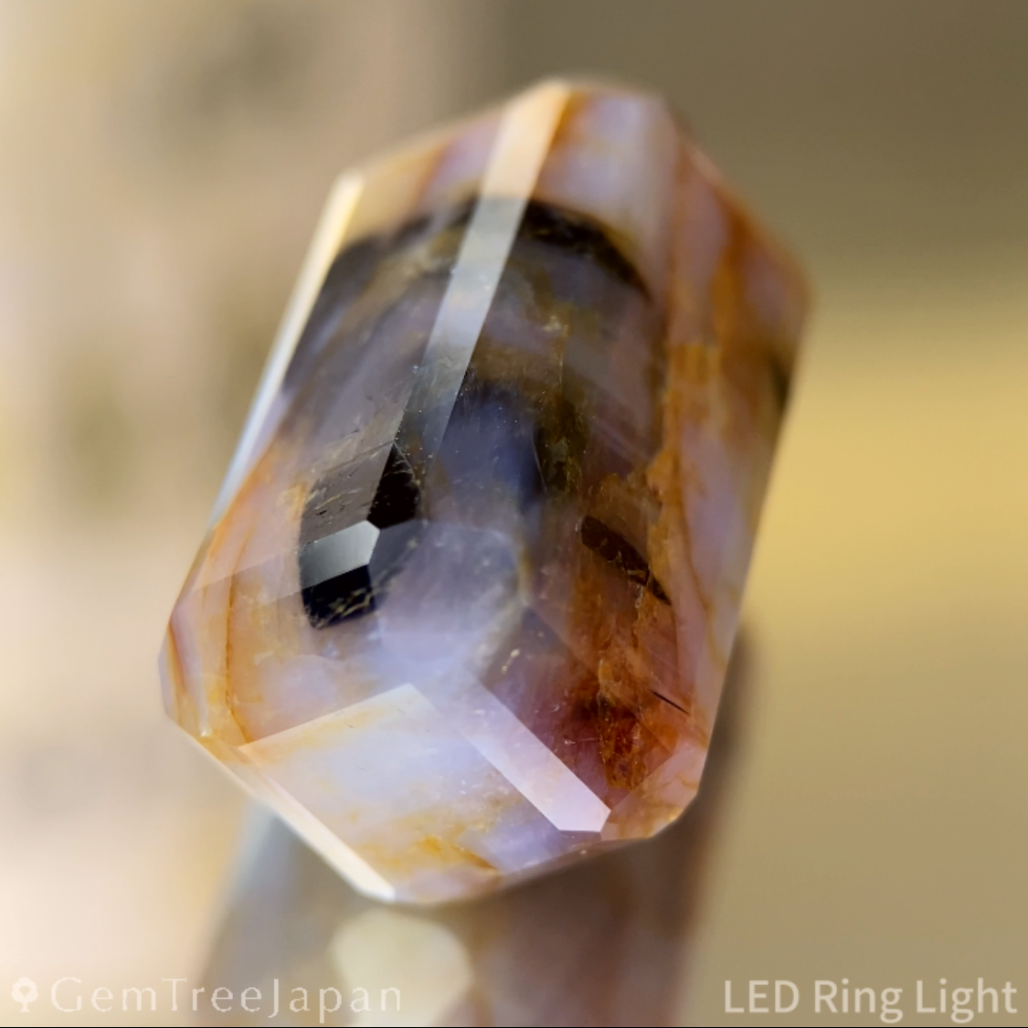 Un-Heat Parti-Color Sapphire 47.00ct / Vietnam