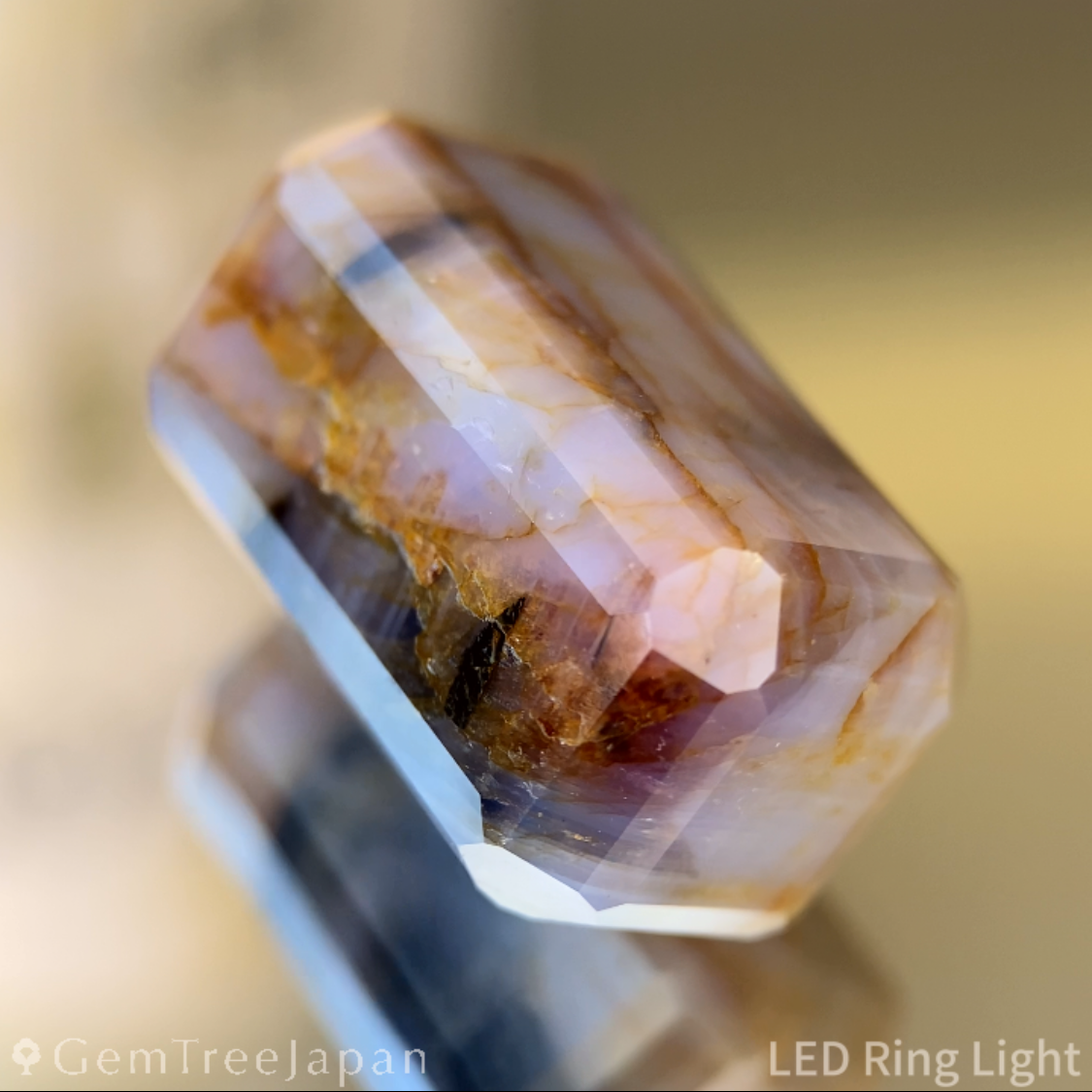 Un-Heat Parti-Color Sapphire 47.00ct / Vietnam