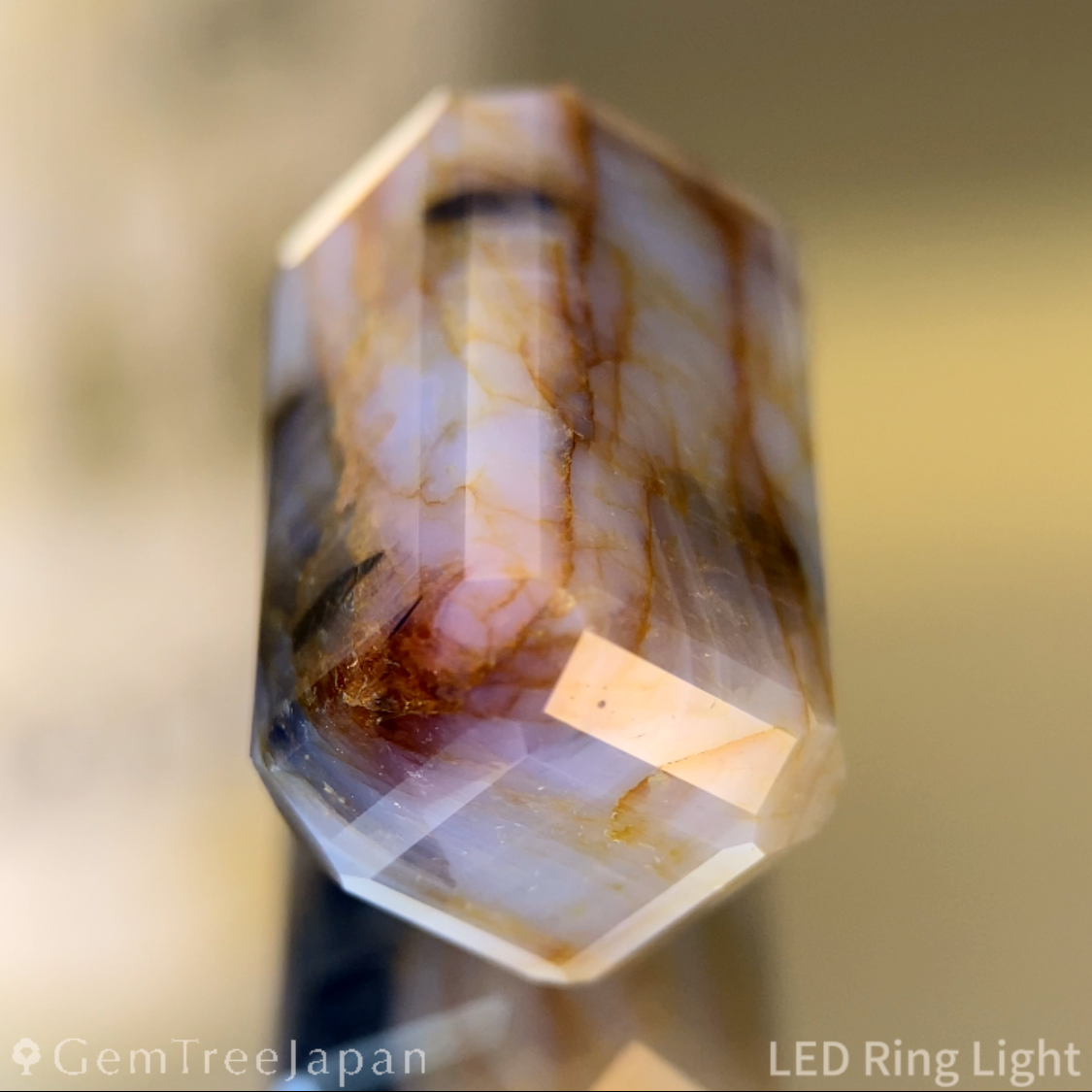 Un-Heat Parti-Color Sapphire 47.00ct / Vietnam