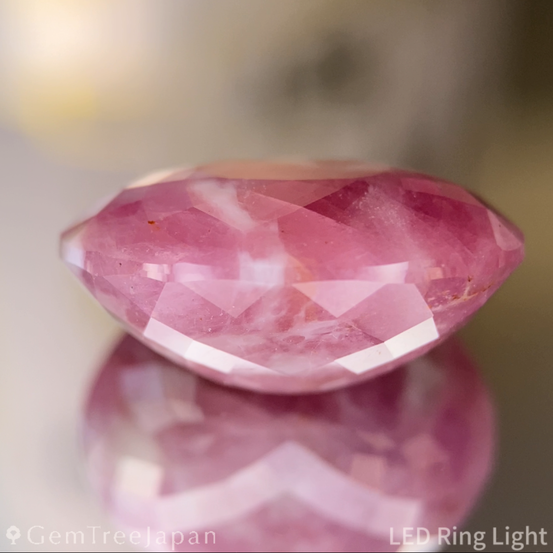 Un-Heat Parti-Color Sapphire 21.77ct / Vietnam