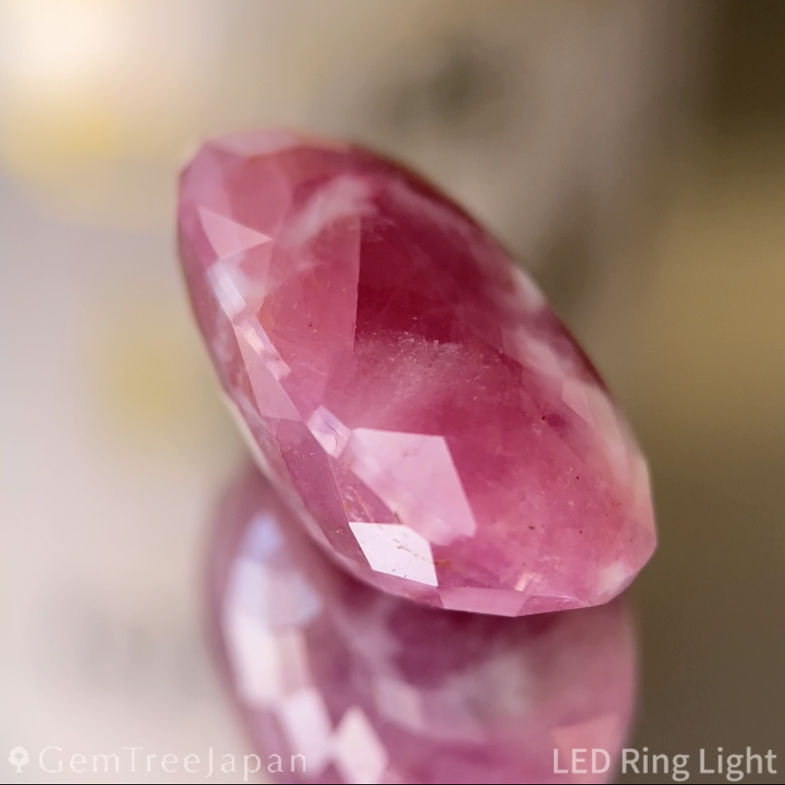 Un-Heat Parti-Color Sapphire 21.77ct / Vietnam