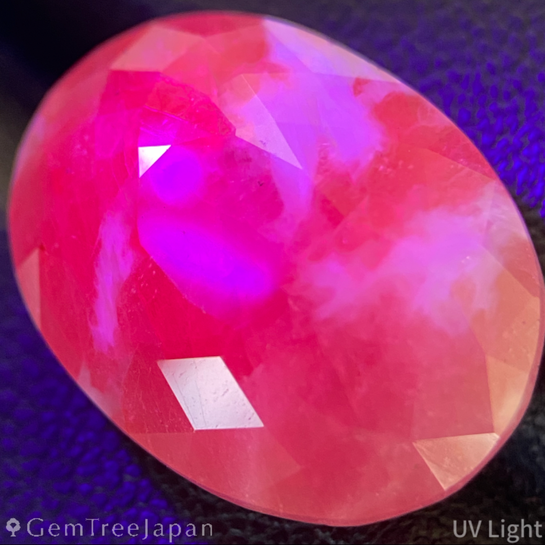Un-Heat Parti-Color Sapphire 21.77ct / Vietnam
