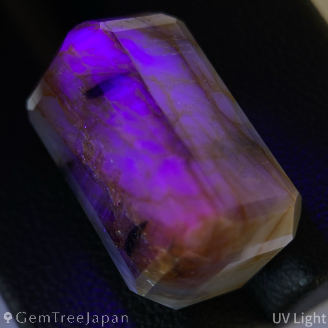 Un-Heat Parti-Color Sapphire 47.00ct / Vietnam