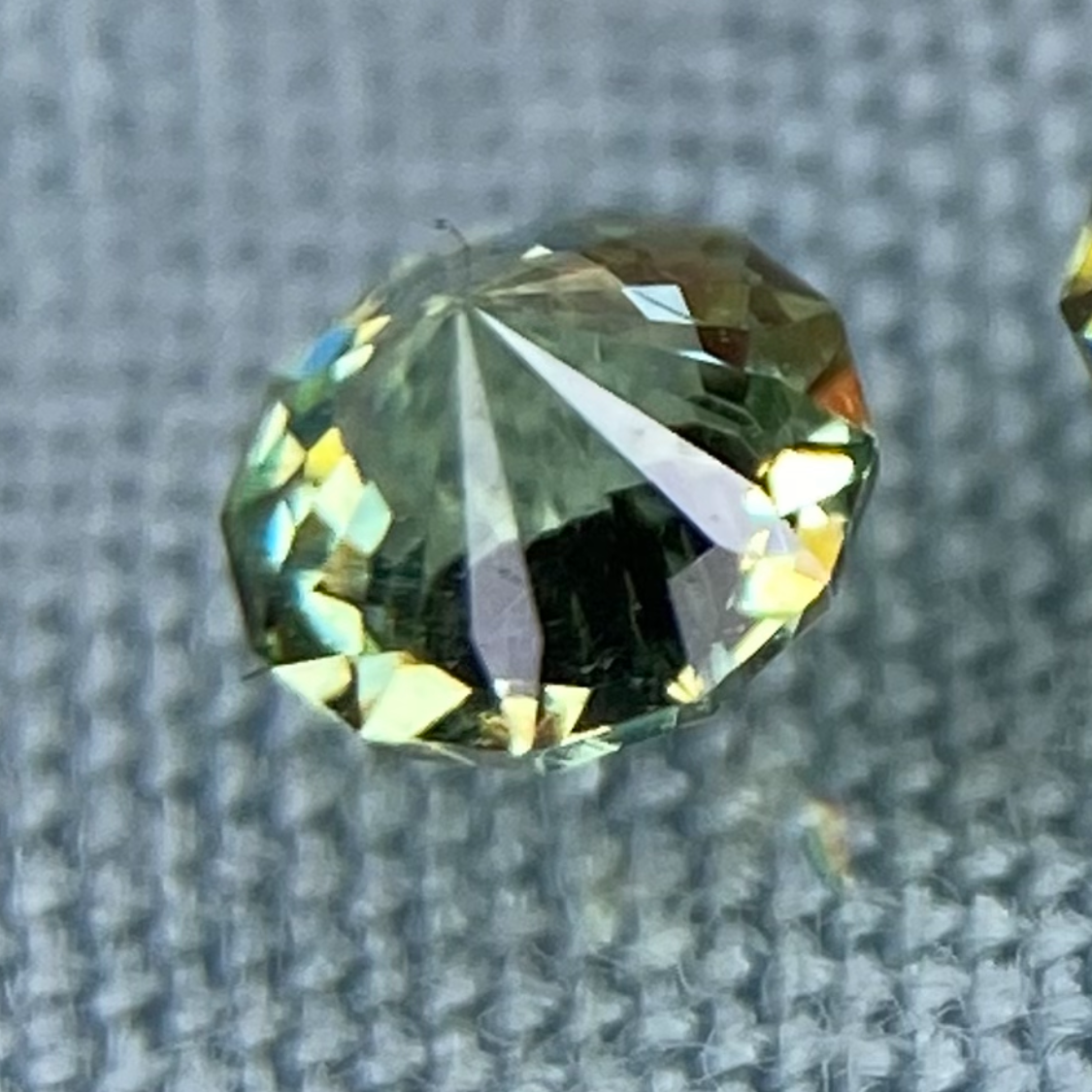 【Present campaign】Andradite (Demantoid) 0.176ct