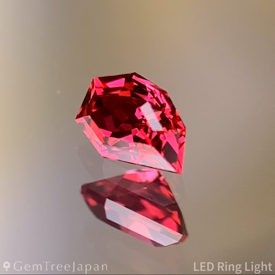 Pinkish Red Spinel 0.254ct / Burma