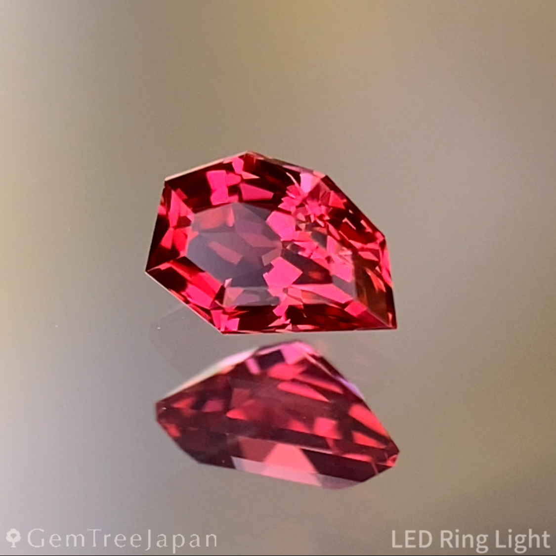 Pinkish Red Spinel 0.254ct / Burma