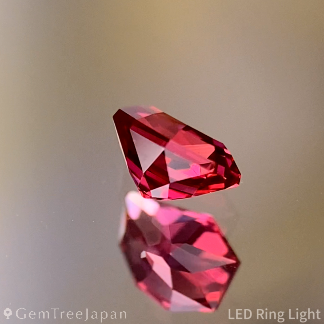 Pinkish Red Spinel 0.254ct / Burma