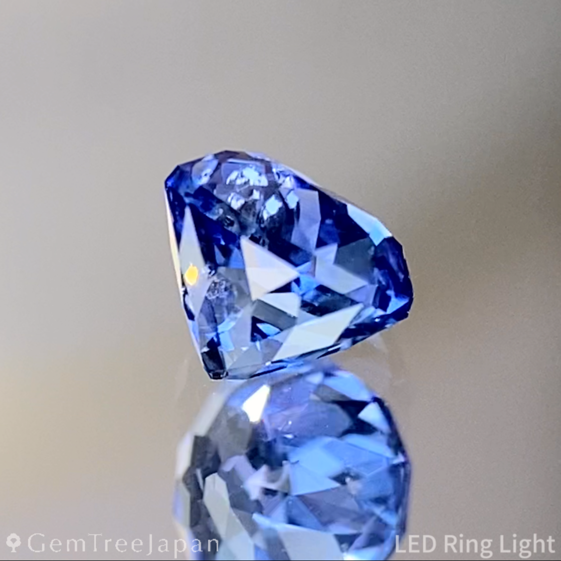 Cornflower Blue Sapphire 0.711ct / Burma