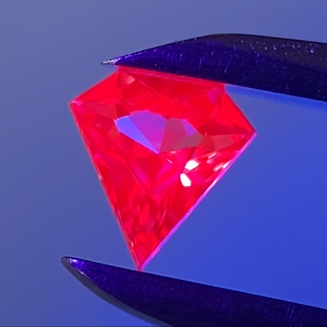Un-Heat Pink Sapphire 0.137ct / Vietnam