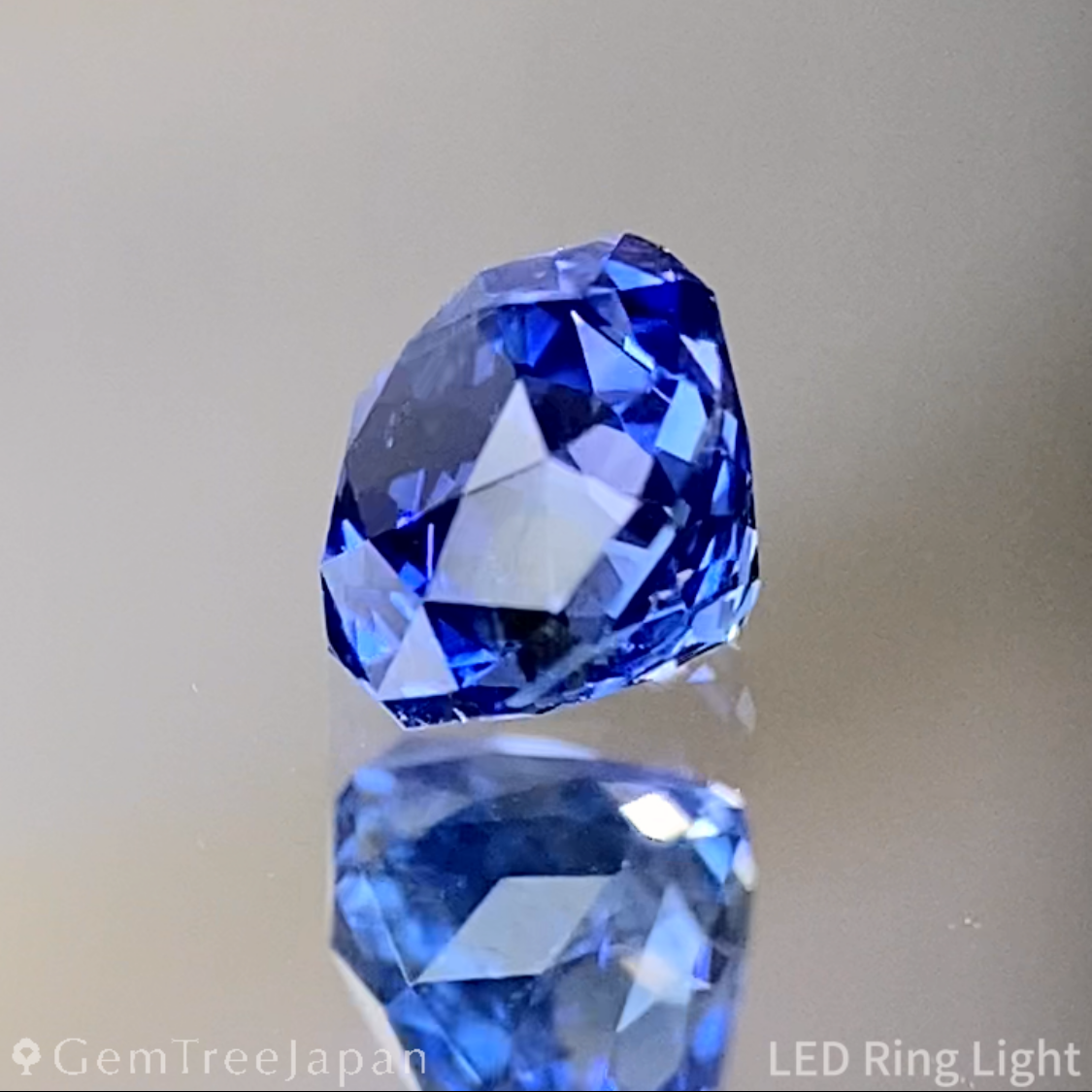 Cornflower Blue Sapphire 0.711ct / Burma