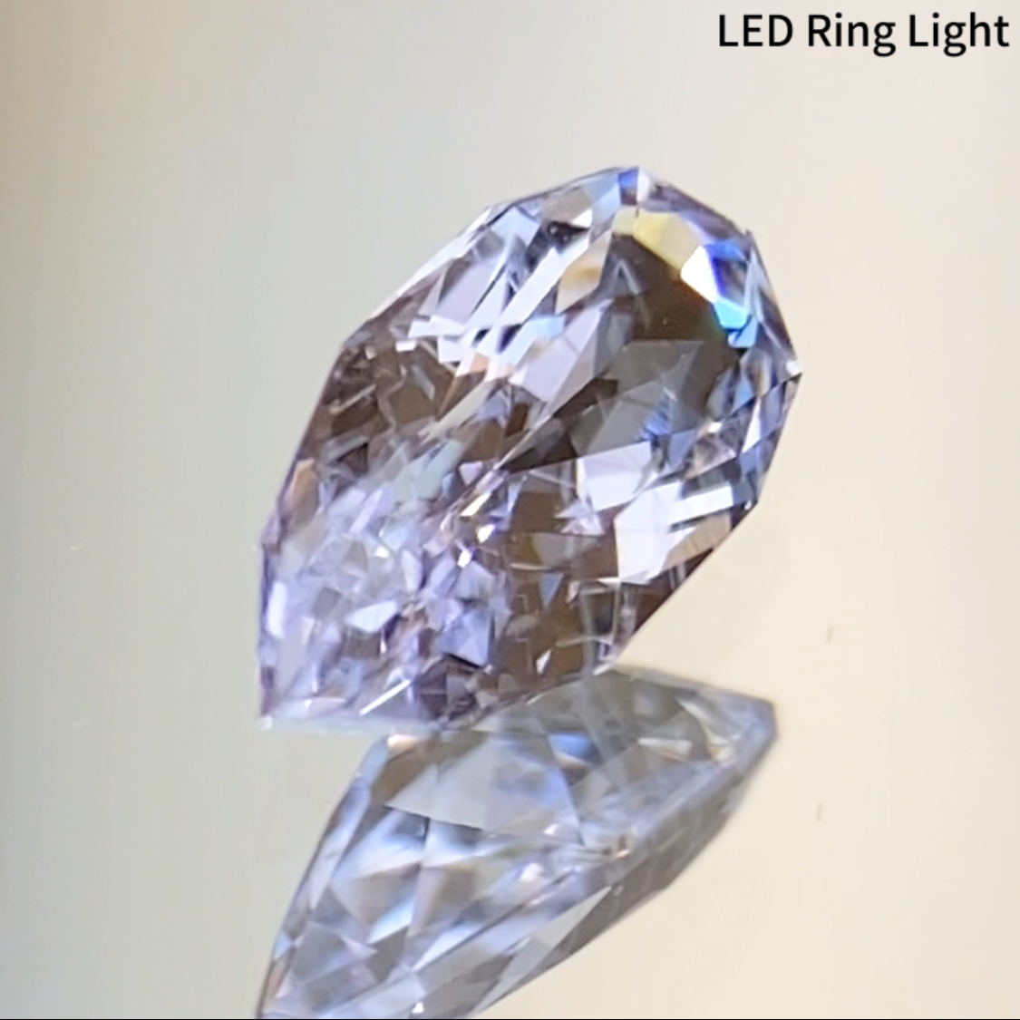 Near Colorless Spinel 0.350ct / Vietnam