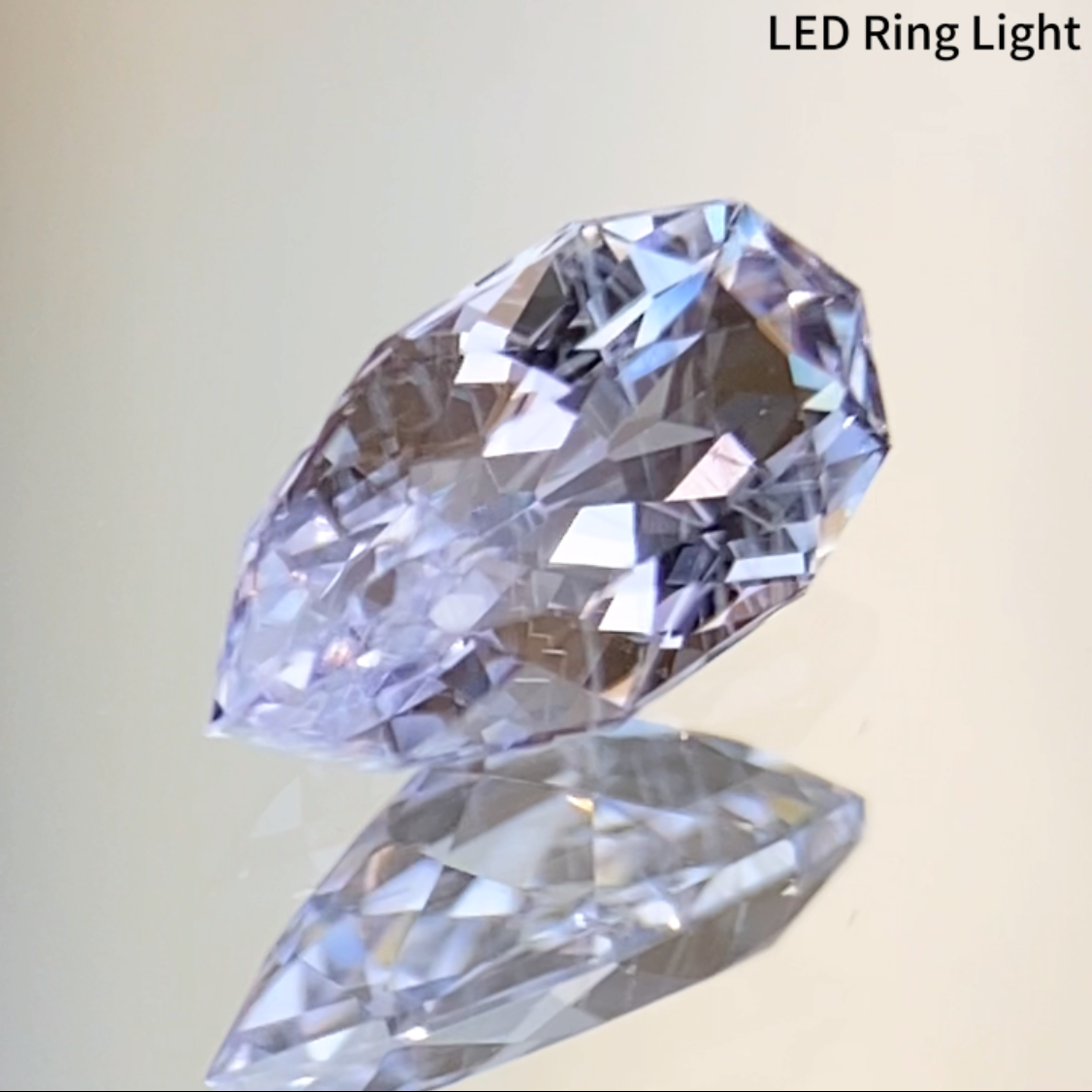Near Colorless Spinel 0.350ct / Vietnam
