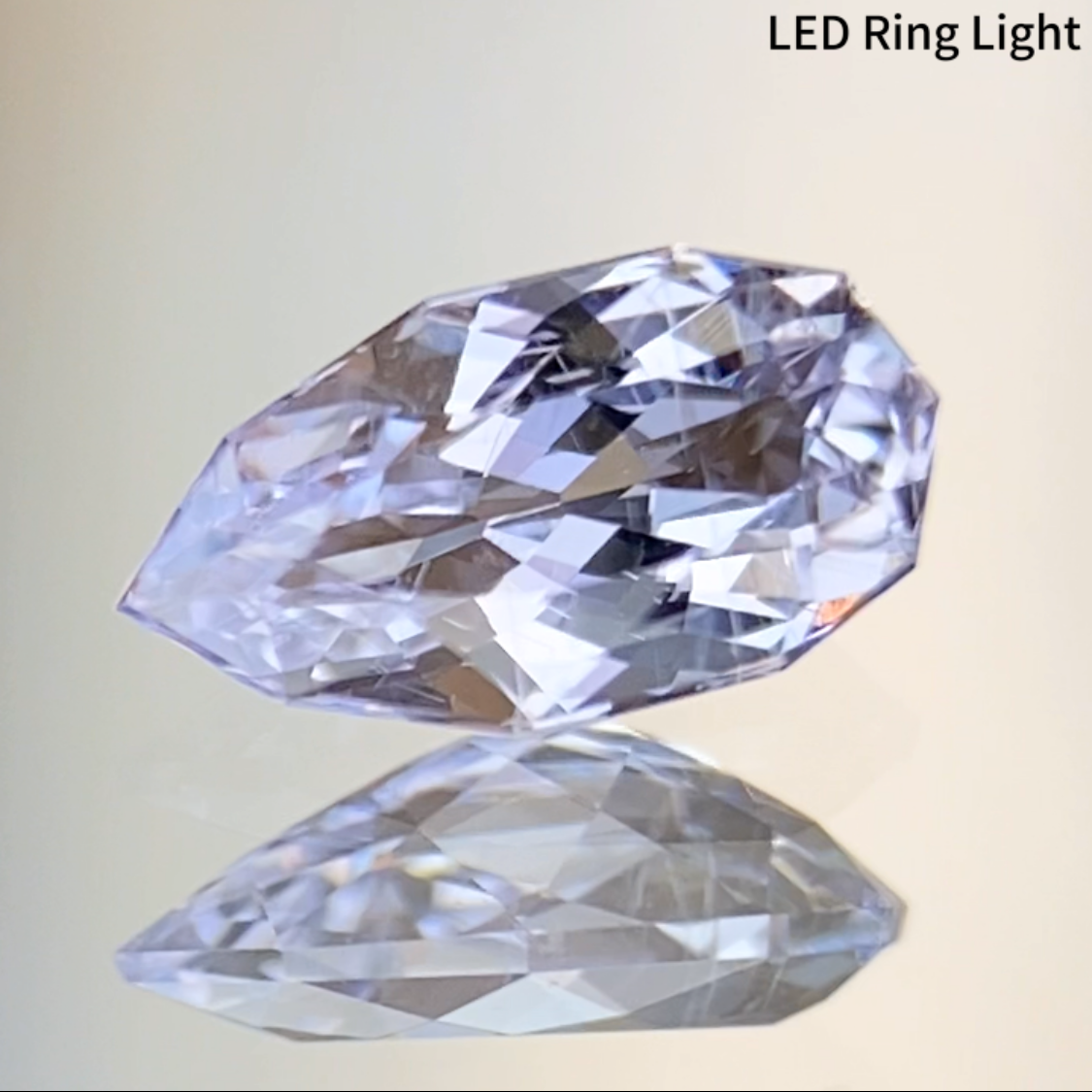 Near Colorless Spinel 0.350ct / Vietnam