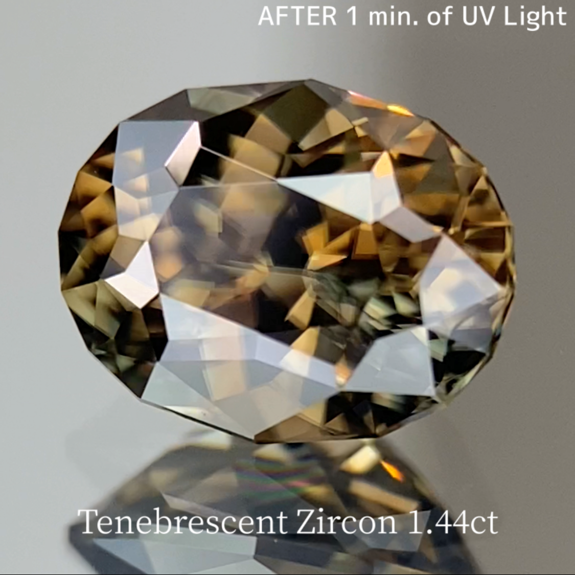 UV Tenebrescent Zircon 1.435ct