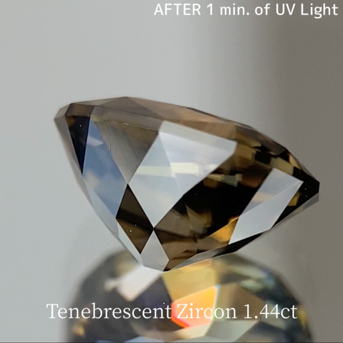 UV Tenebrescent Zircon 1.435ct