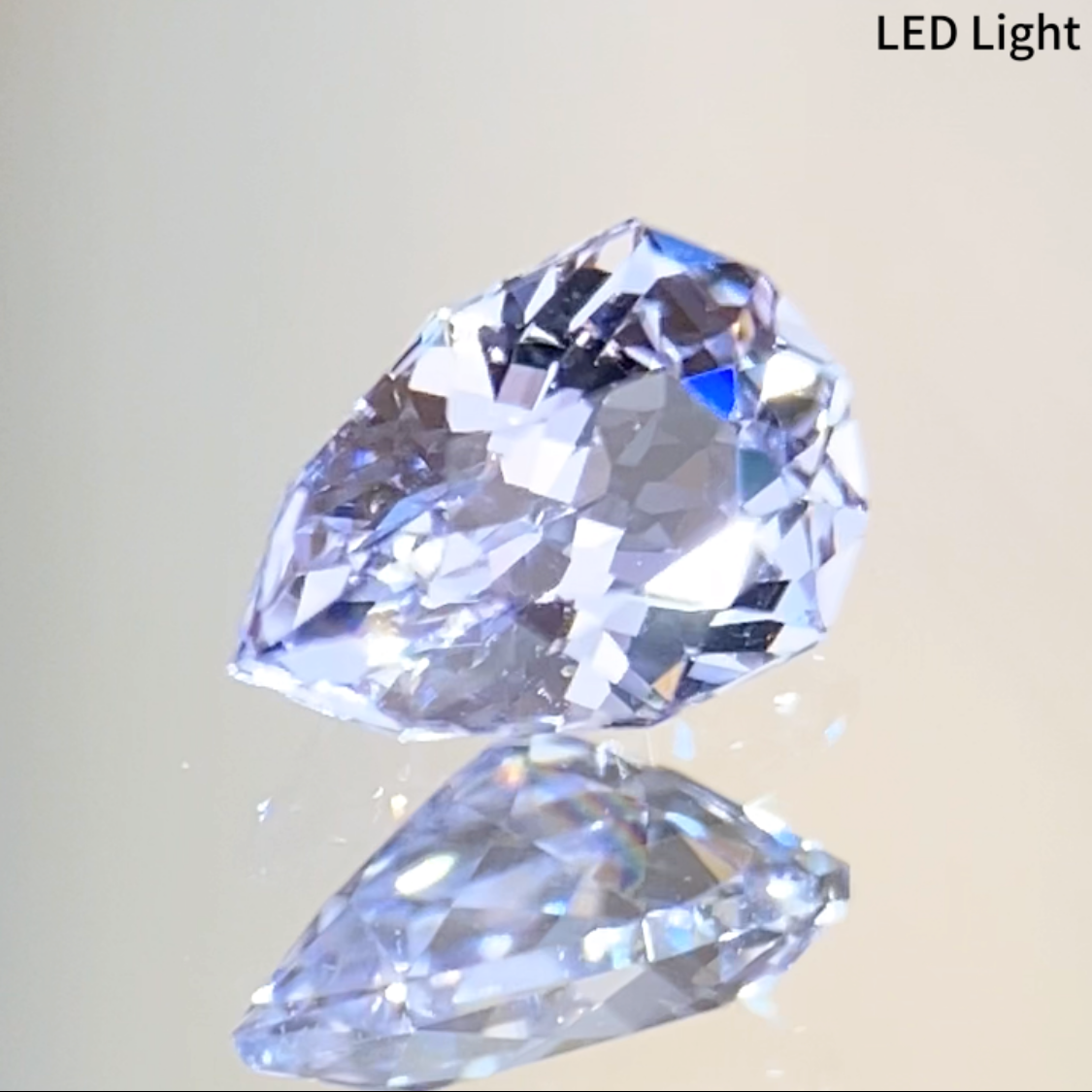 Near Colorless Spinel 0.293ct / Vietnam