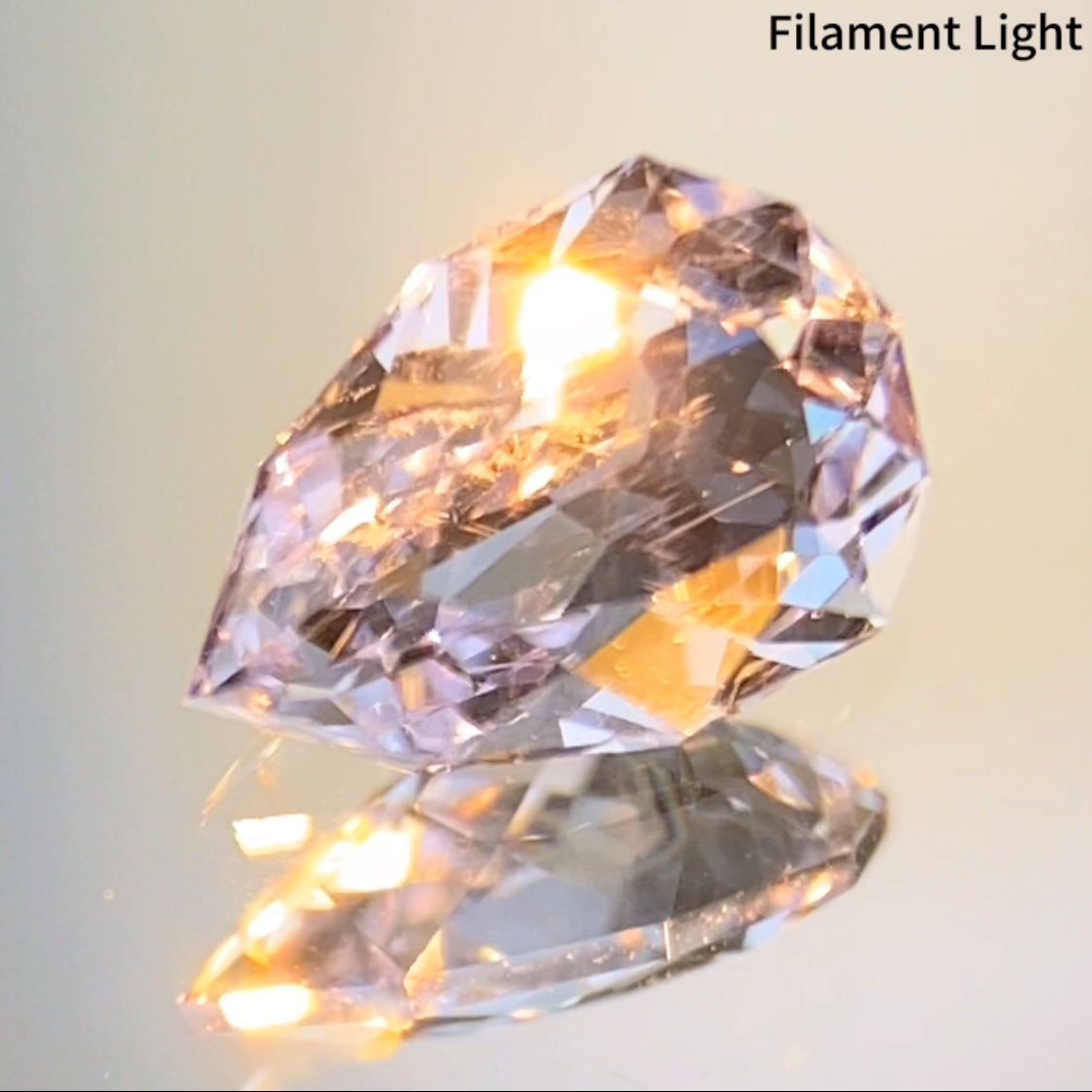 Near Colorless Spinel 0.352ct / Vietnam