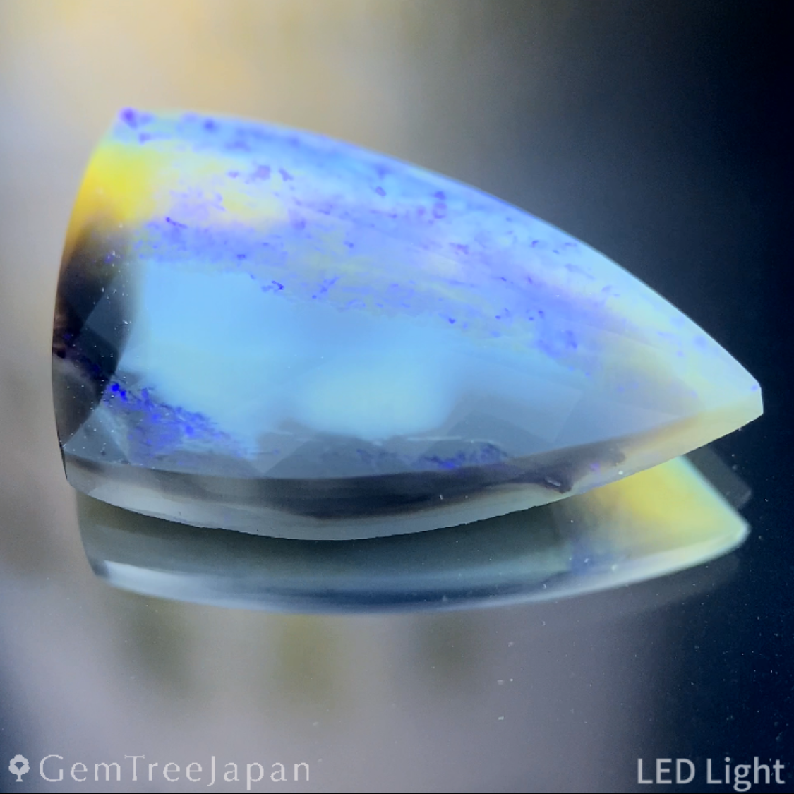 Australia Opal 7.692ct / Australia