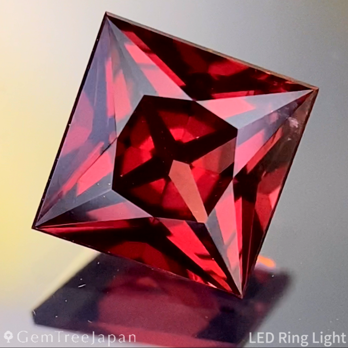 Red Malaya Garnet 1.196ct / Tanzania