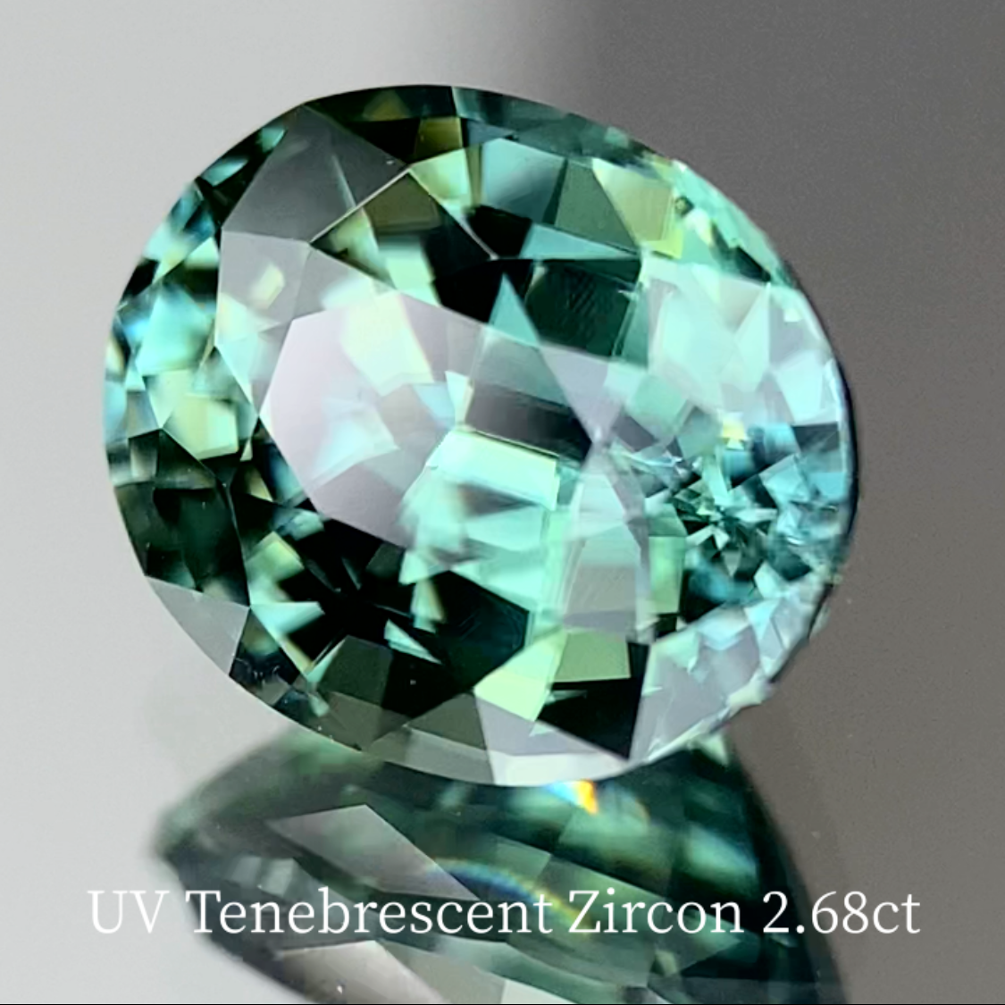 UV Tenebrescent Zircon 2.675ct