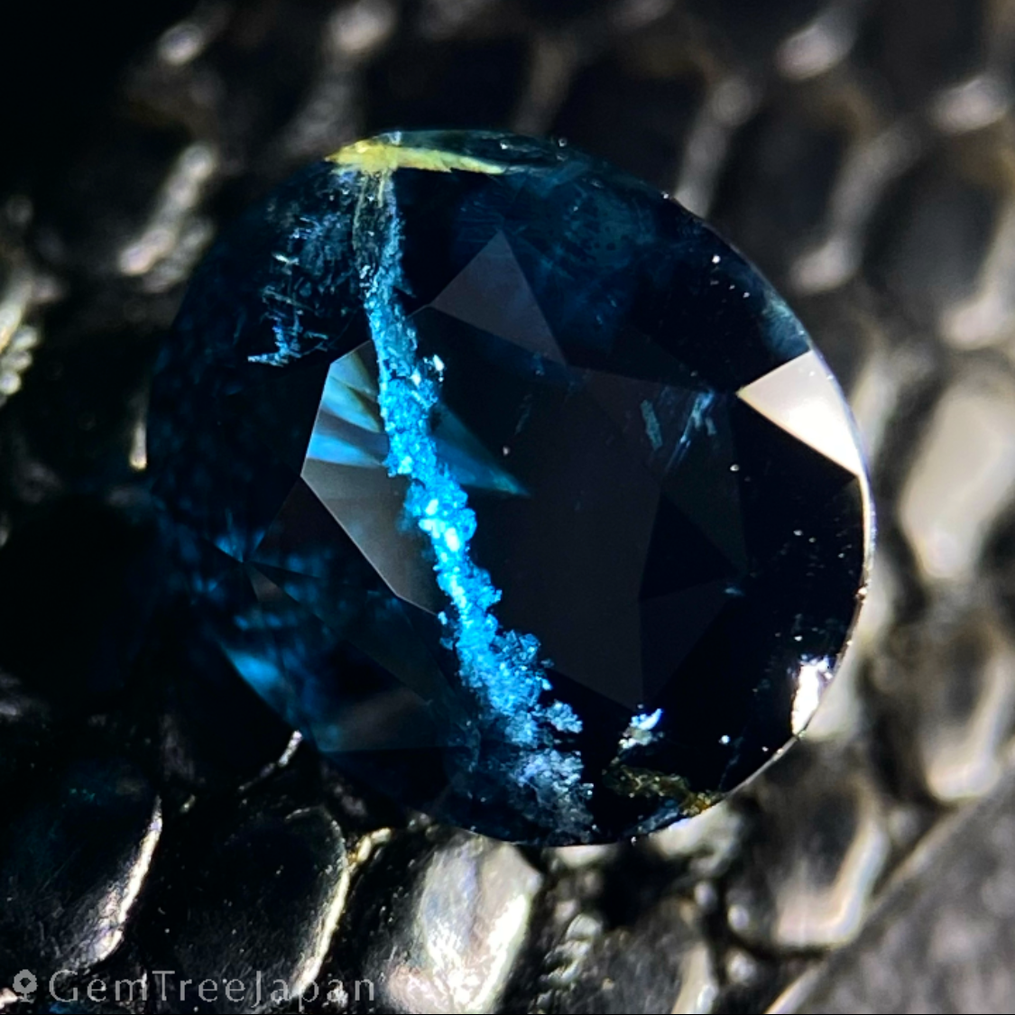 Iron Cobalt Spinel 1.662ct / Vietnam