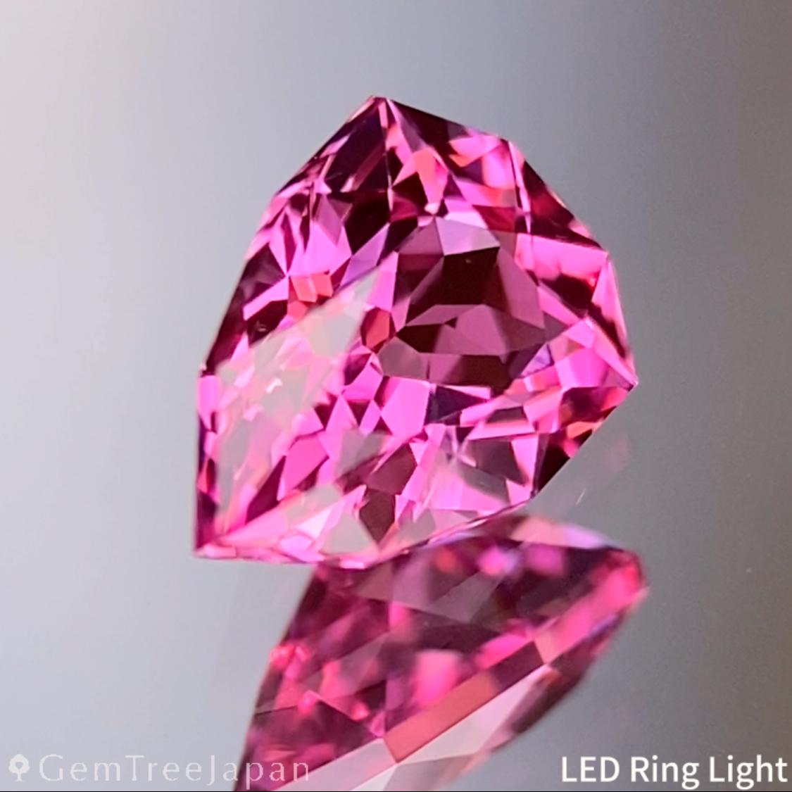 Orangy Pink Spinel 0.452ct / Vietnam