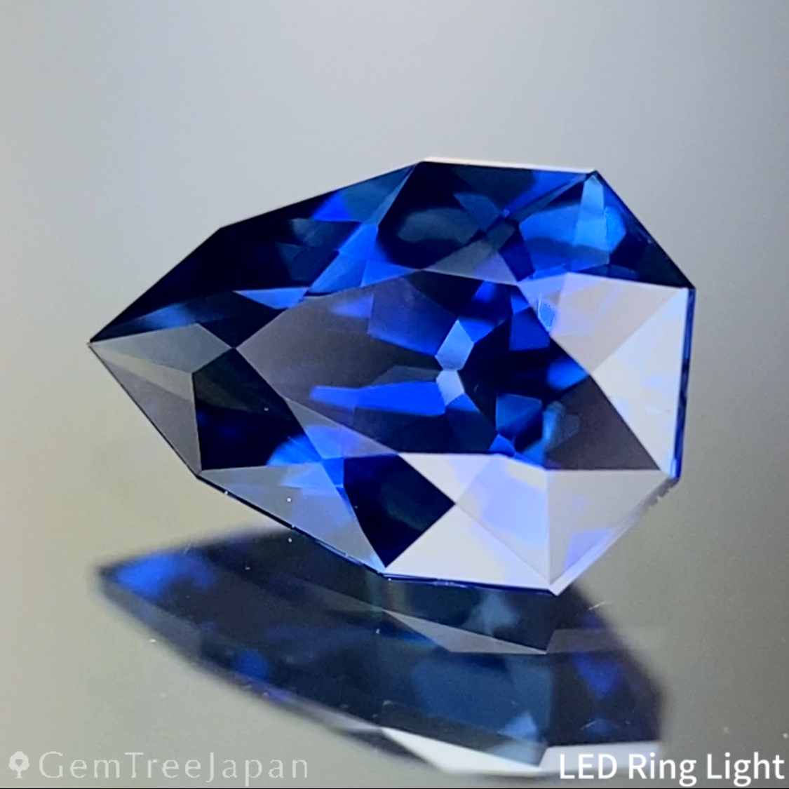 Cornflower Blue Sapphire 0.623ct / Nigeria