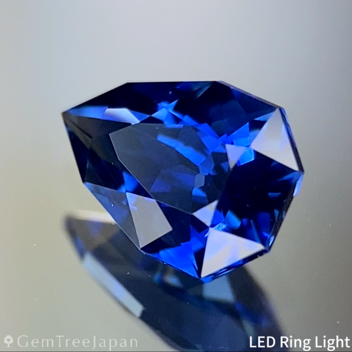 Cornflower Blue Sapphire 0.623ct / Nigeria