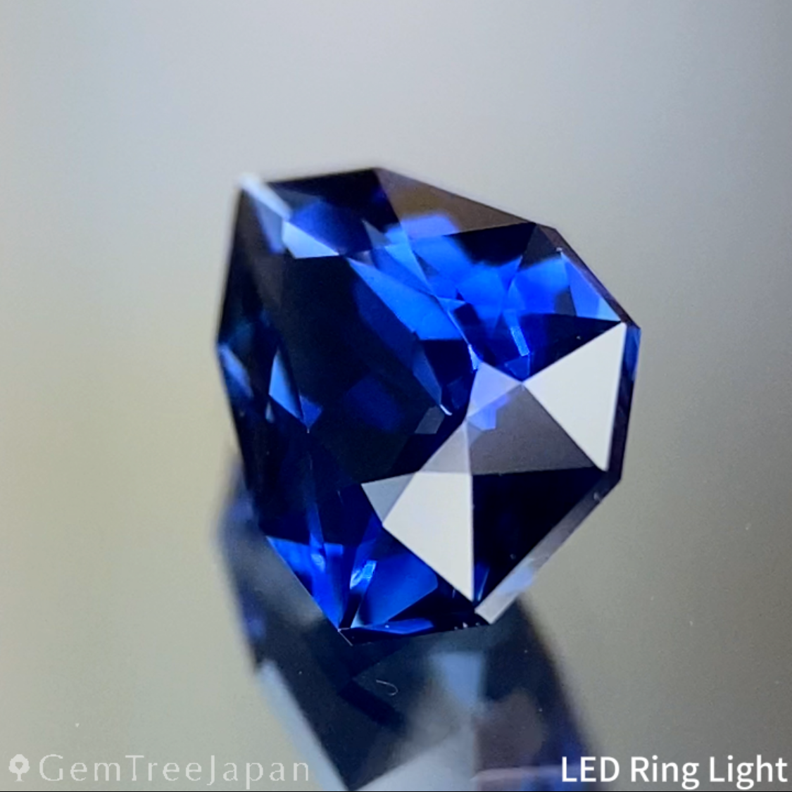 Cornflower Blue Sapphire 0.623ct / Nigeria