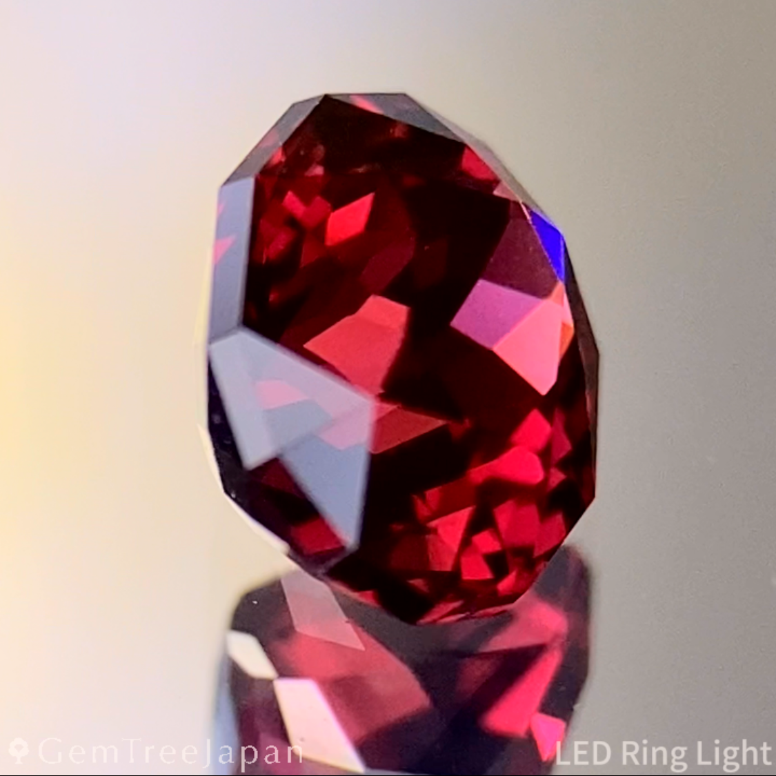 Red Malaya Garnet 1.338ct / Tanzania