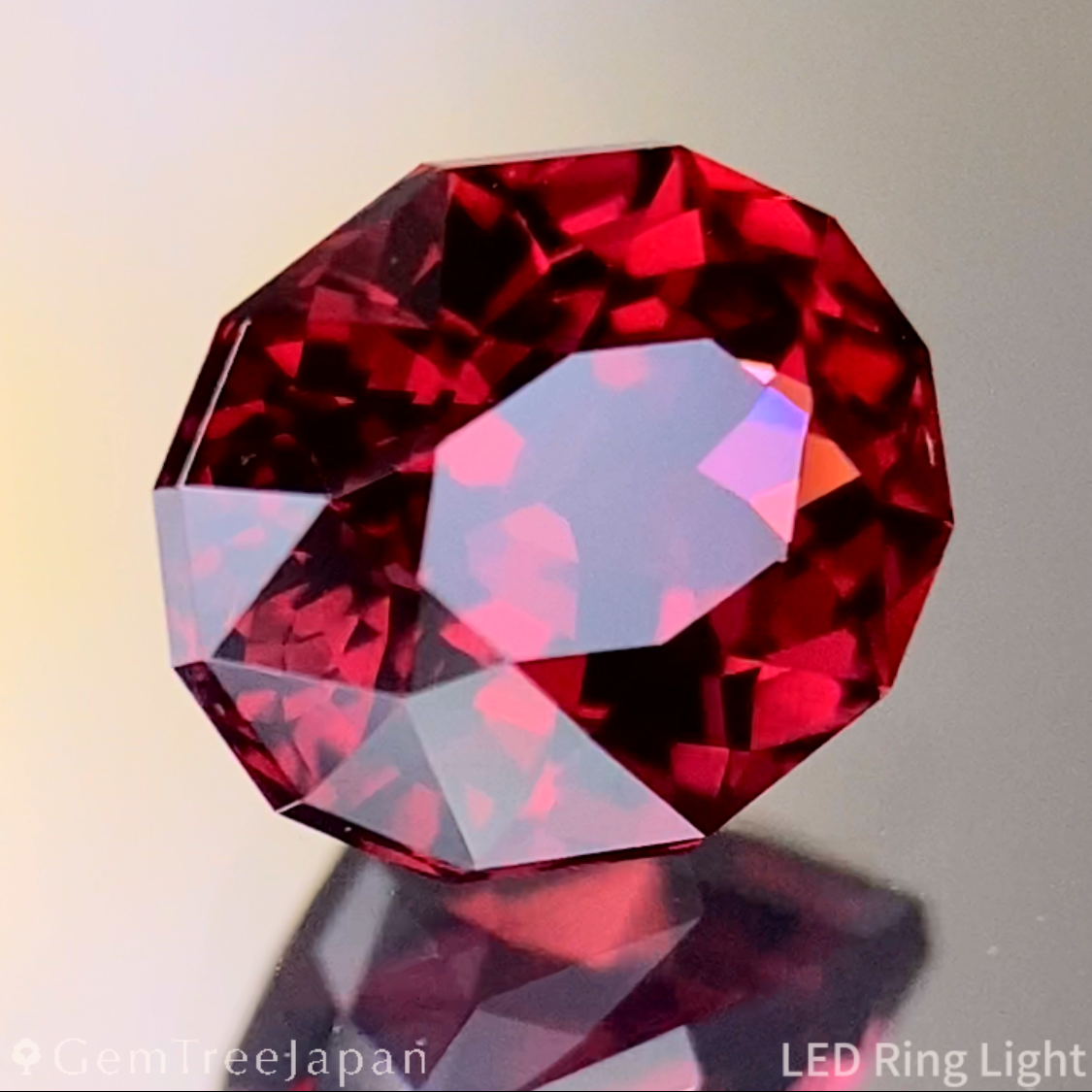Red Malaya Garnet 1.338ct / Tanzania
