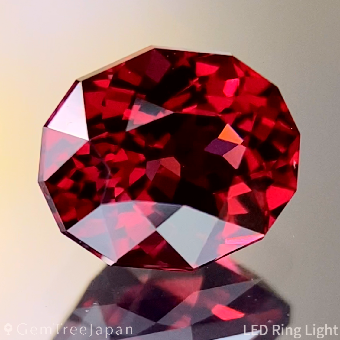 Red Malaya Garnet 1.338ct / Tanzania