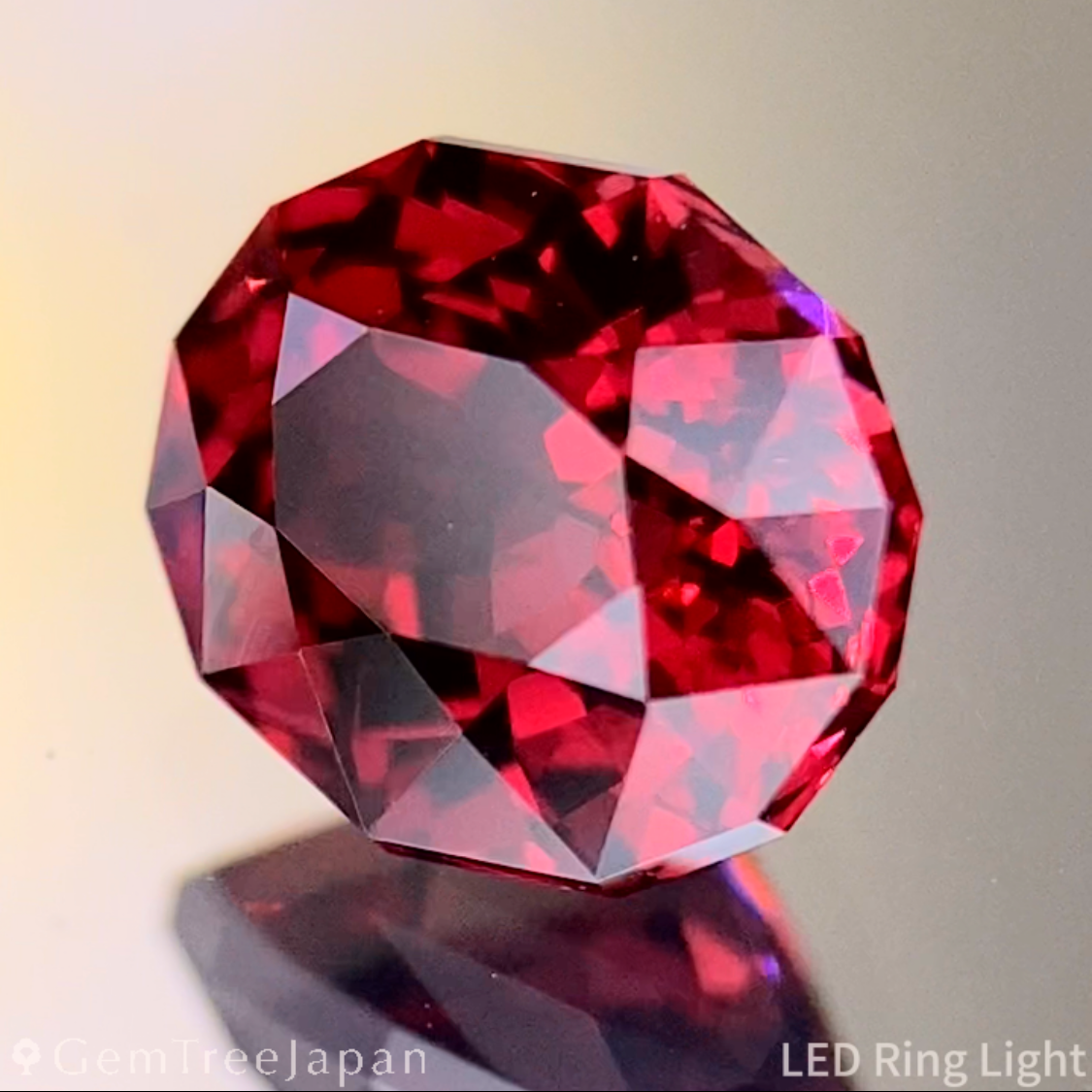 Red Malaya Garnet 1.338ct / Tanzania