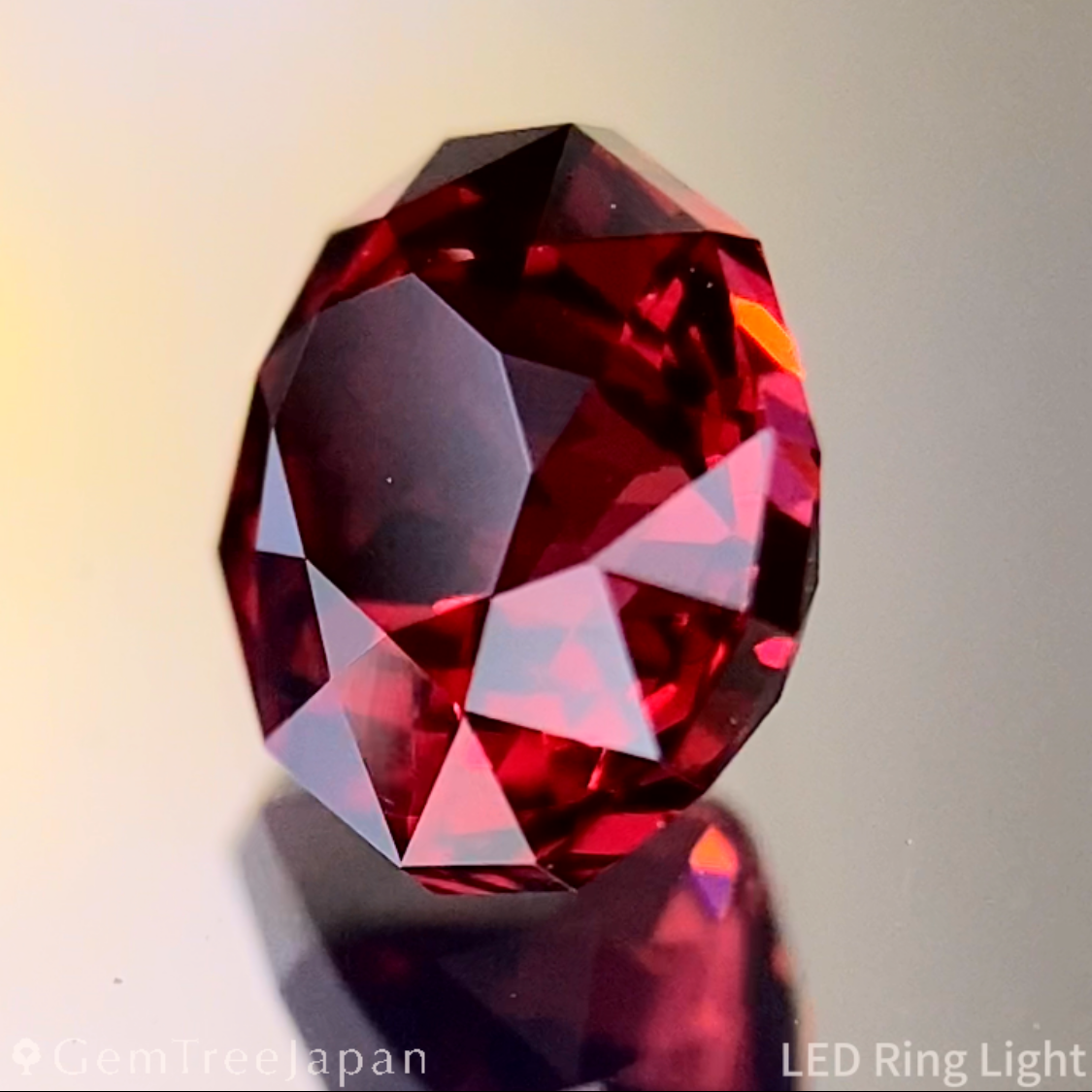 Red Malaya Garnet 1.338ct / Tanzania