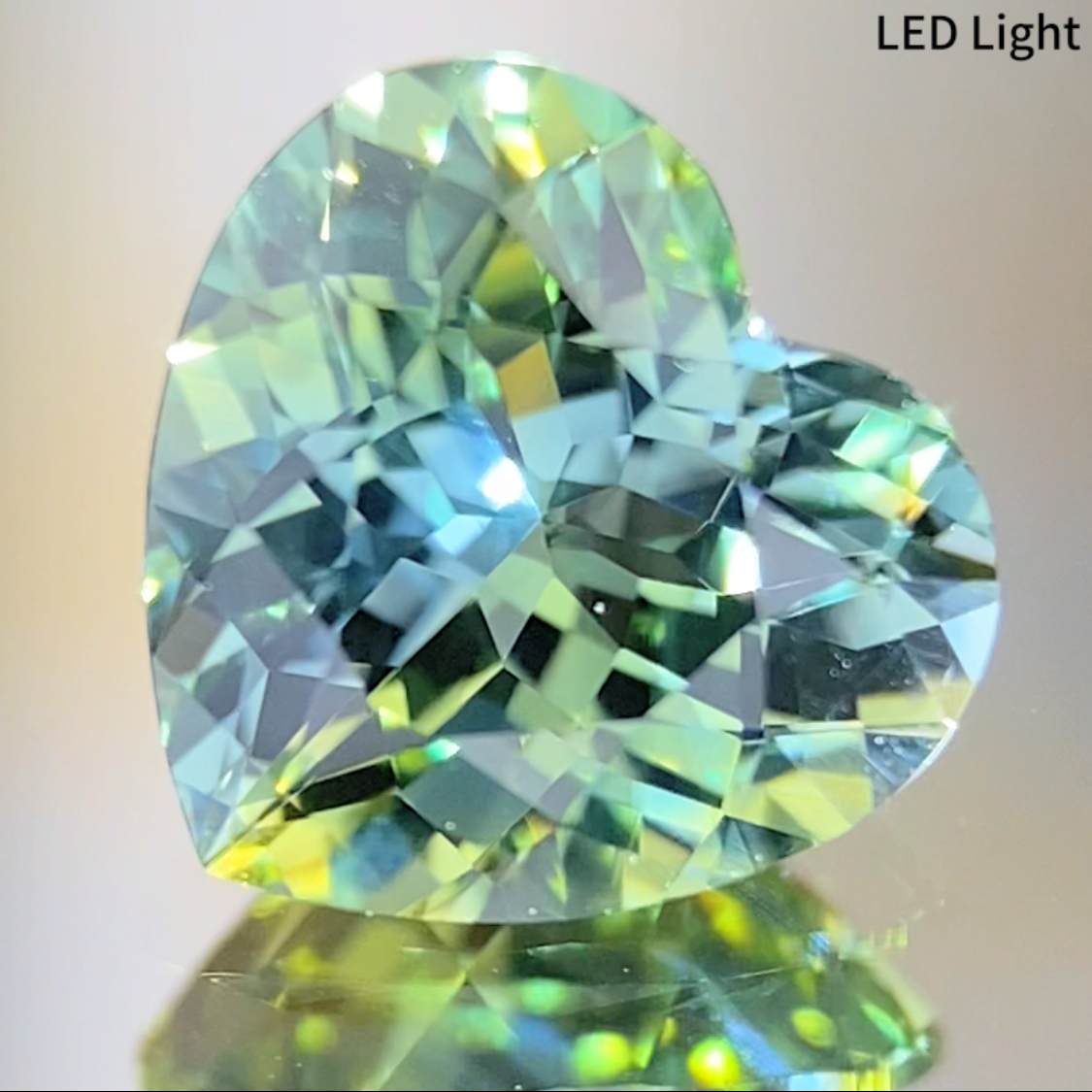 Parti-Color Sapphire 1.794ct / Kanchanaburi