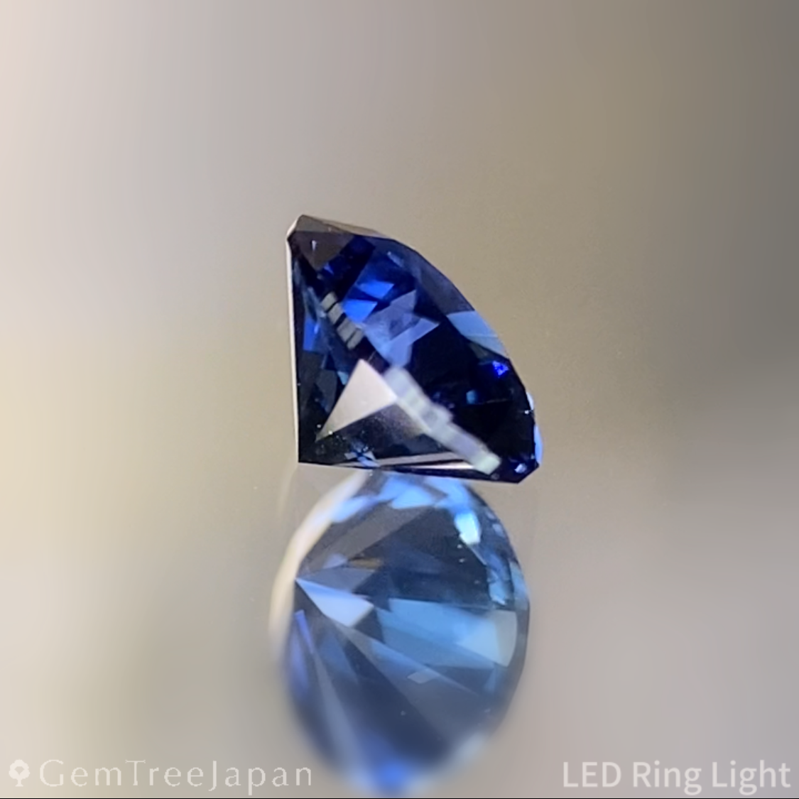 Cornflower Blue Sapphire 0.375ct / Sri Lanka