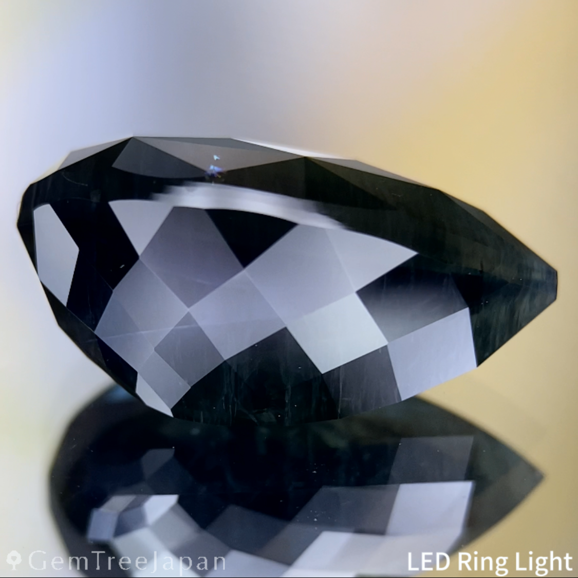 Dark Greenish Blue Sapphire 9.718ct / Thailand