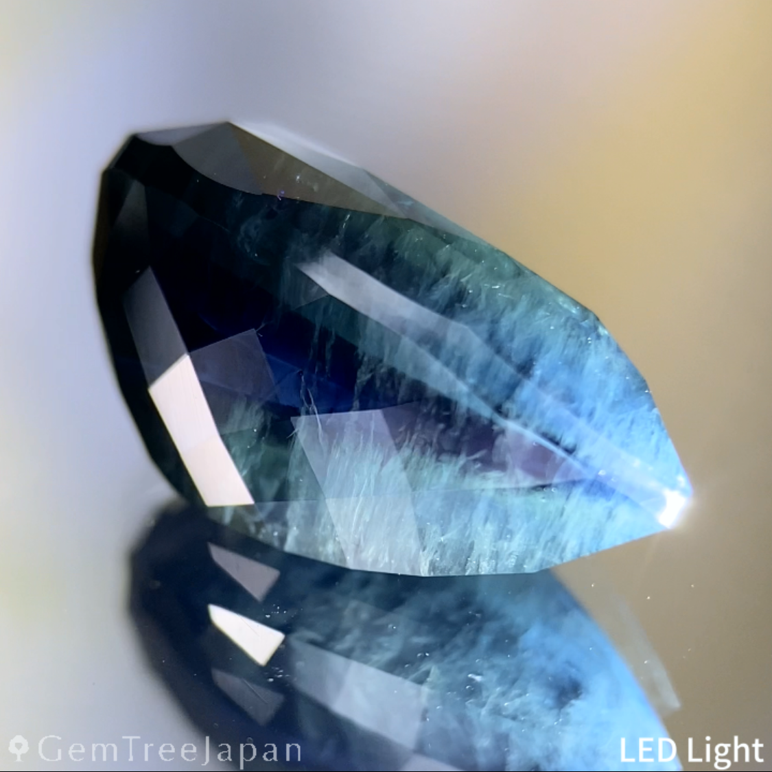 Dark Greenish Blue Sapphire 9.718ct / Thailand