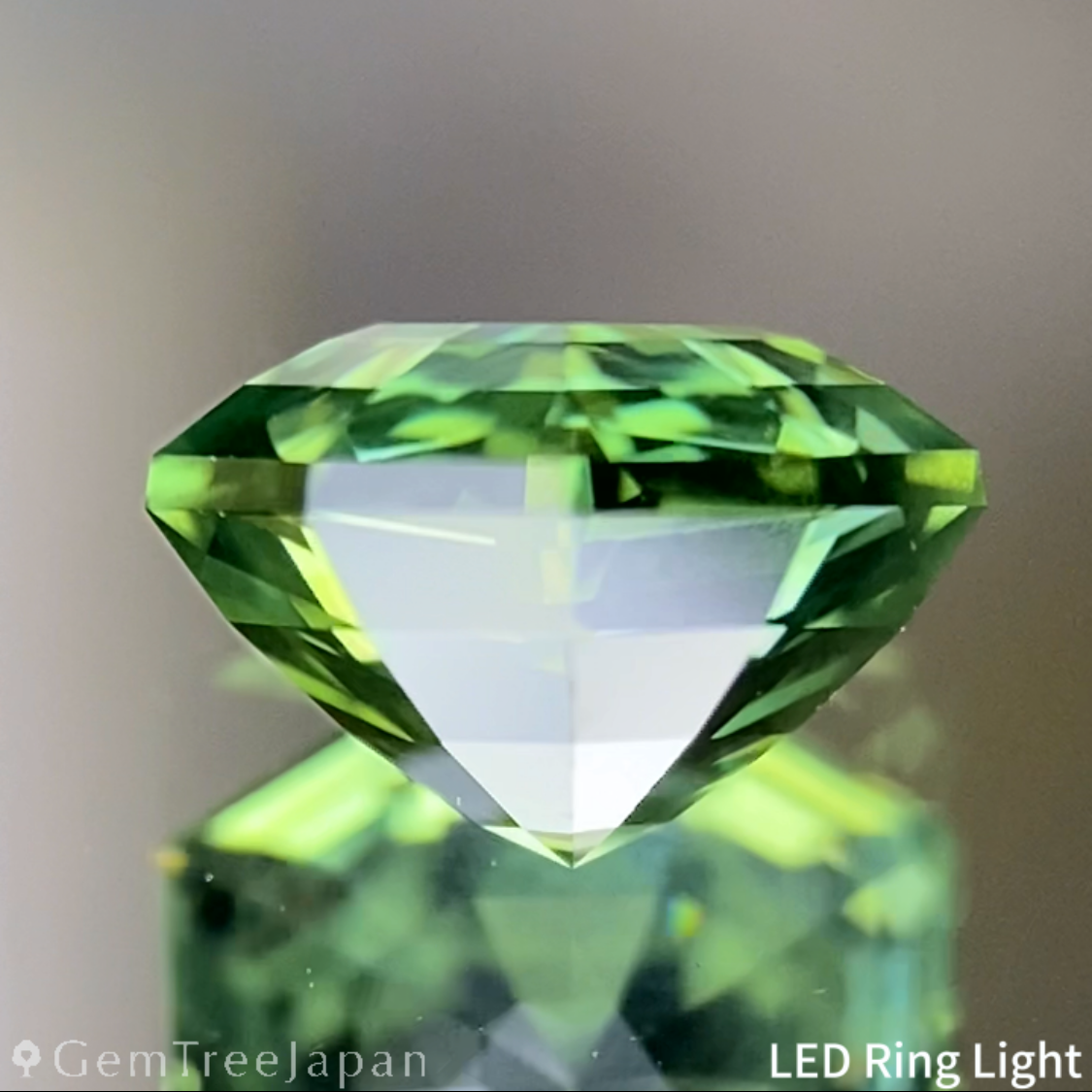 Yellowish Green Sapphire 2.006ct / Nigeria