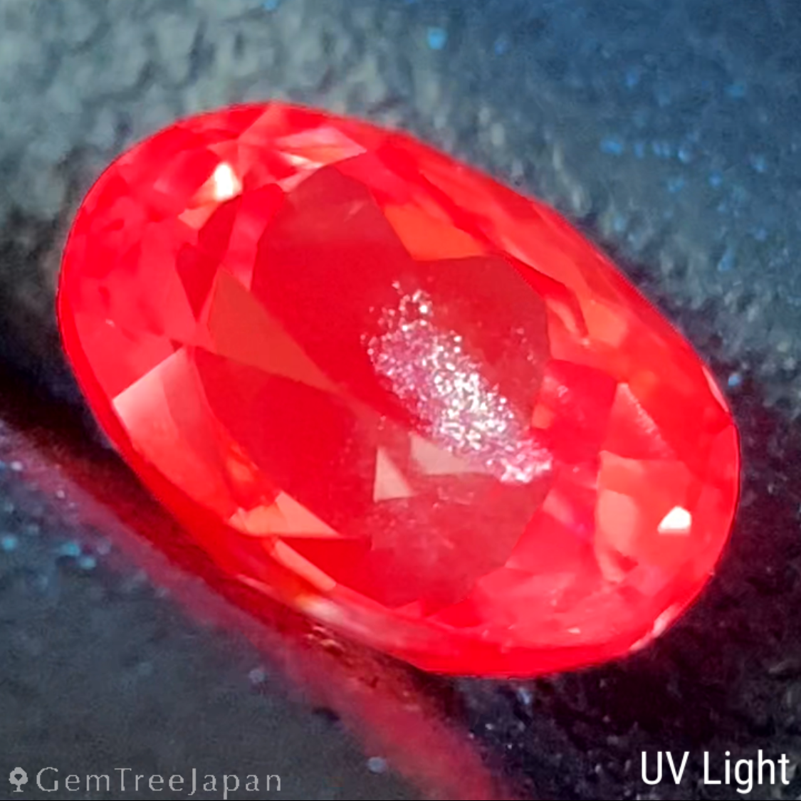 Padparadscha Sapphire 1.427ct / Madagascar