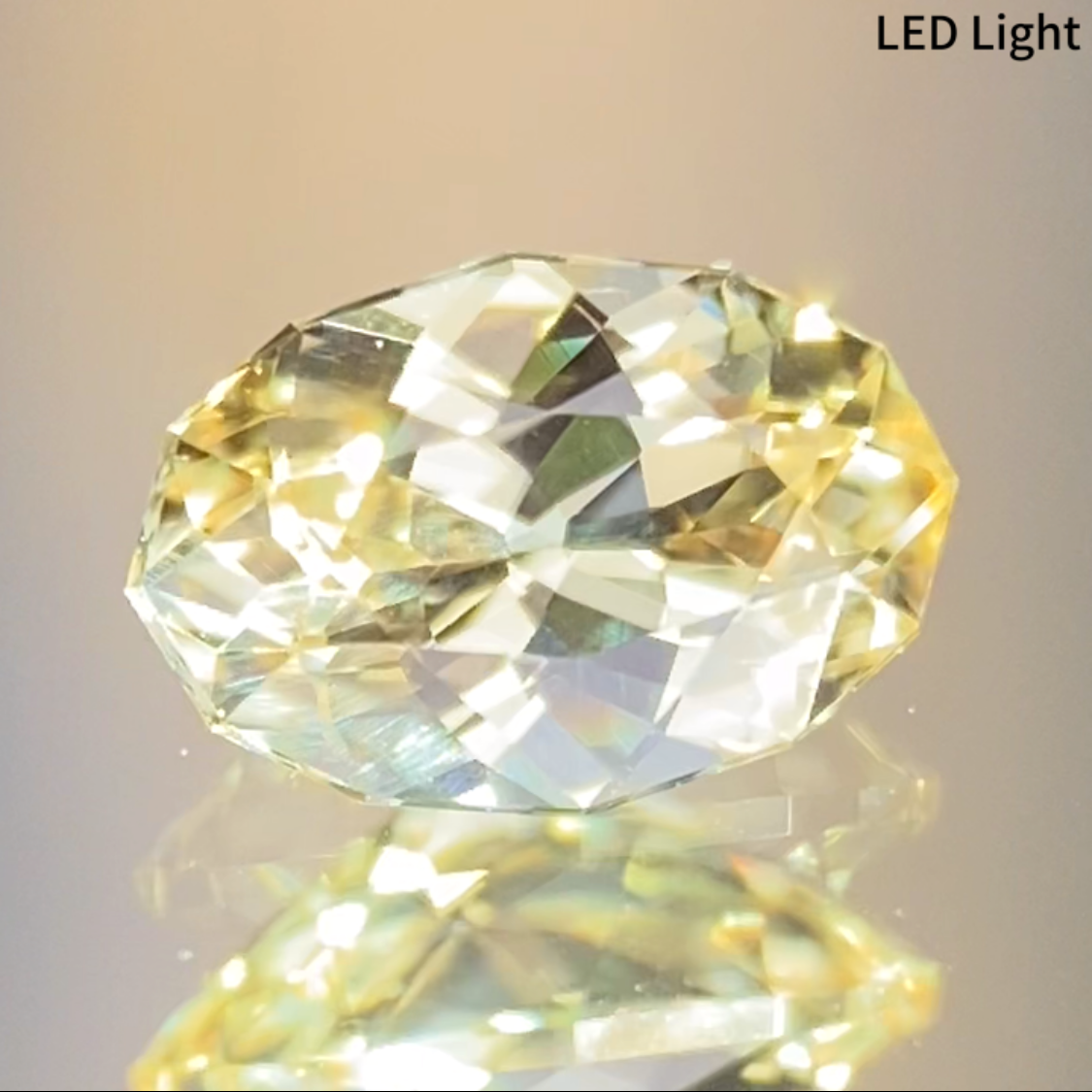 Light Yellow Sapphire 0.45ct / Kanchanaburi