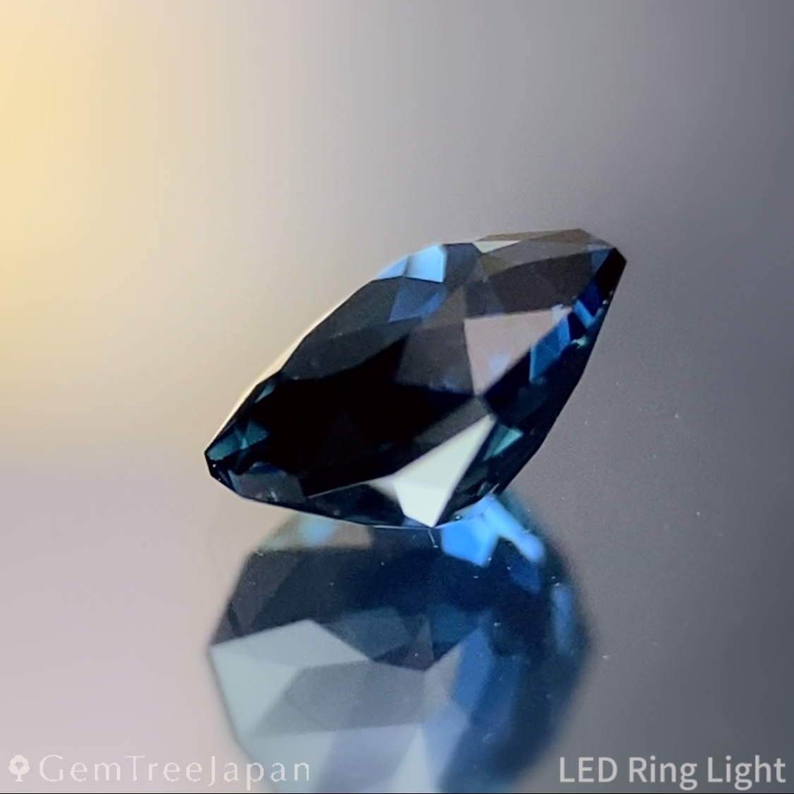 Deep Indigo Blue Sapphire 0.561ct / Thailand