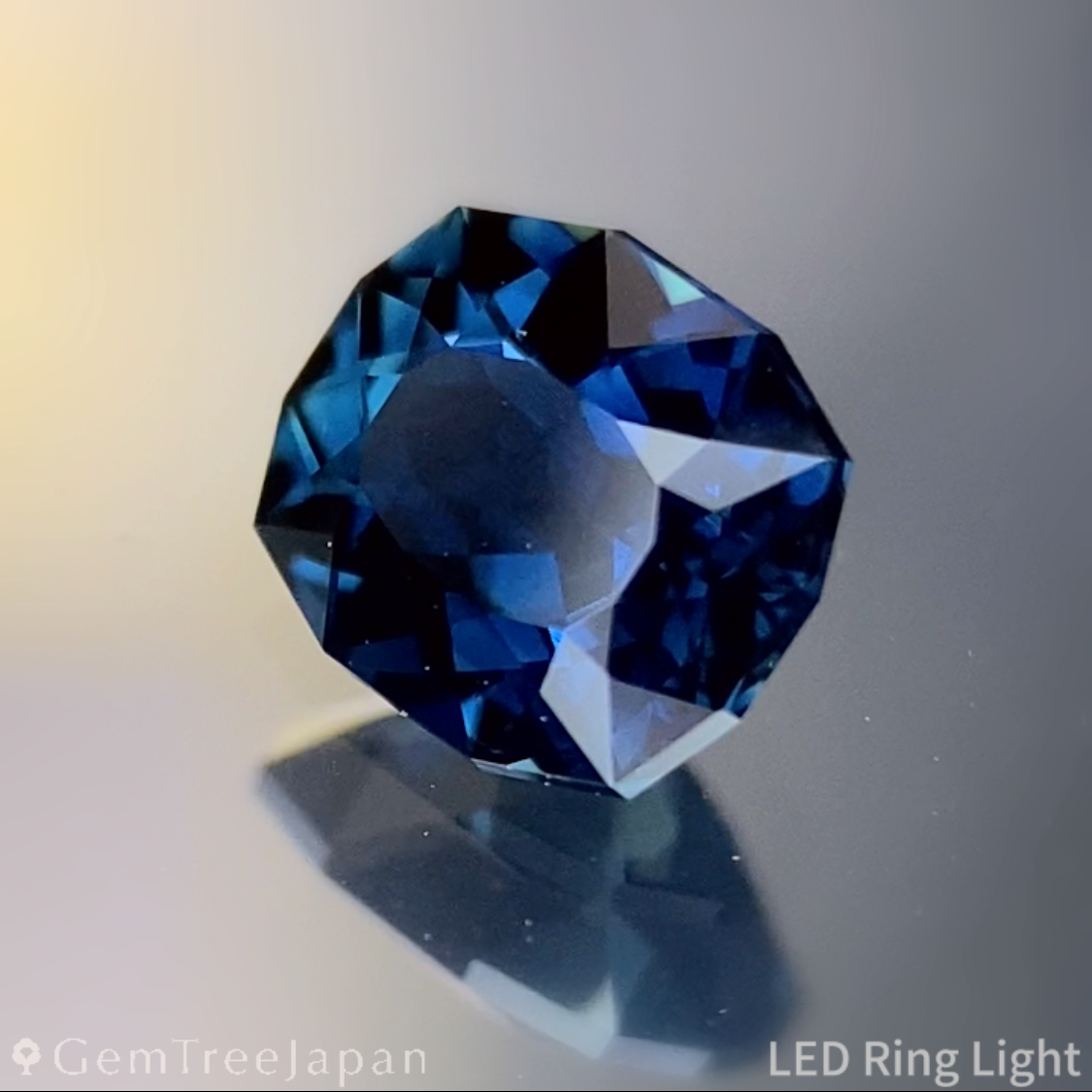 Deep Indigo Blue Sapphire 0.561ct / Thailand